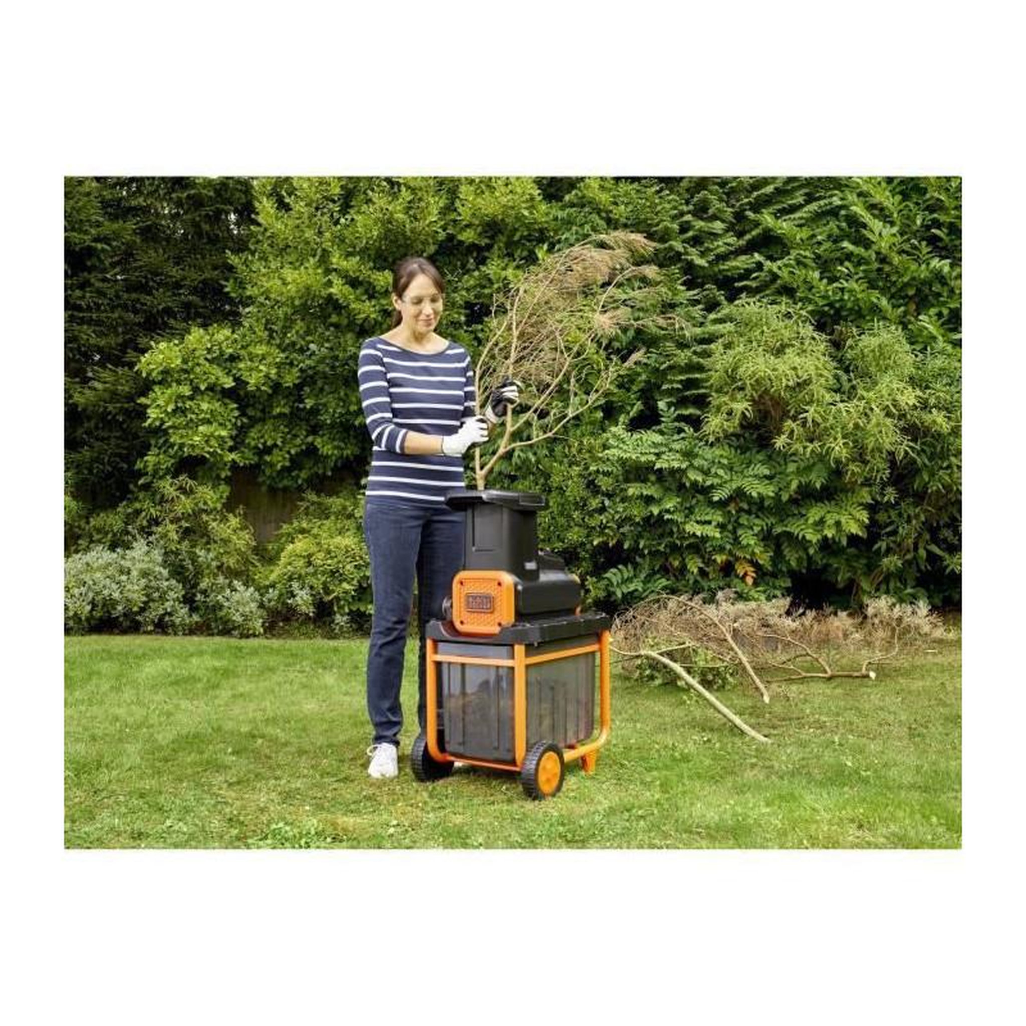 Voir la diapositive 2 : Black et Decker BLACK + DECKER Broyeur de vegetaux electrique 2800W BEGAS5800