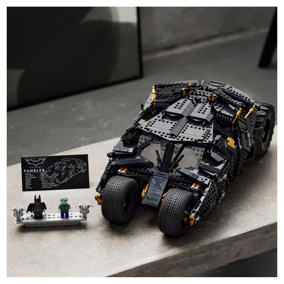LEGO DC Batman 76240 - La Batmobile Tumbler, Maquette Voiture, Set Pour Adultes