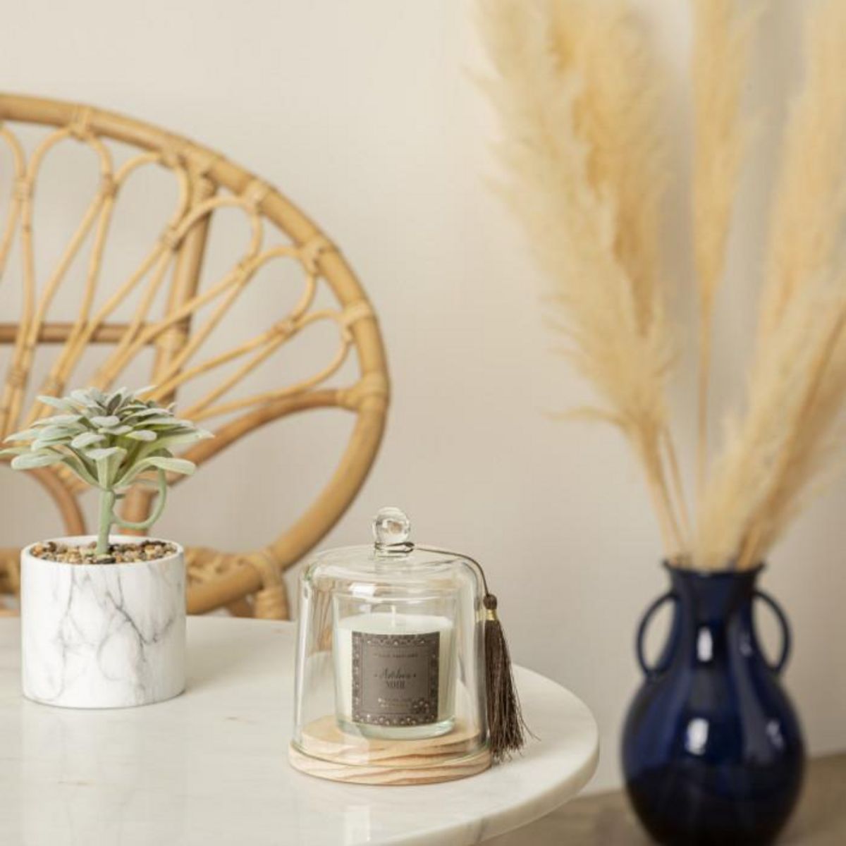 COMPTOIR DE LA BOUGIE Bougie Parfumée Cloche  Loli  130g Ambre Noir