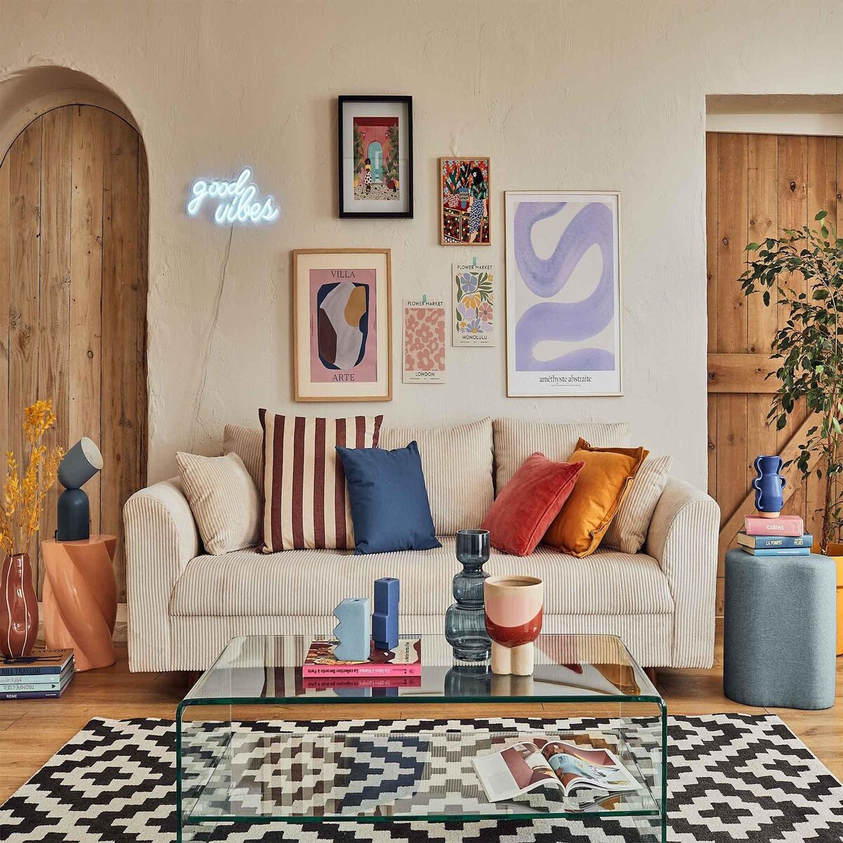 LISA DESIGN Rune - canapé 3 places - en velours côtelé