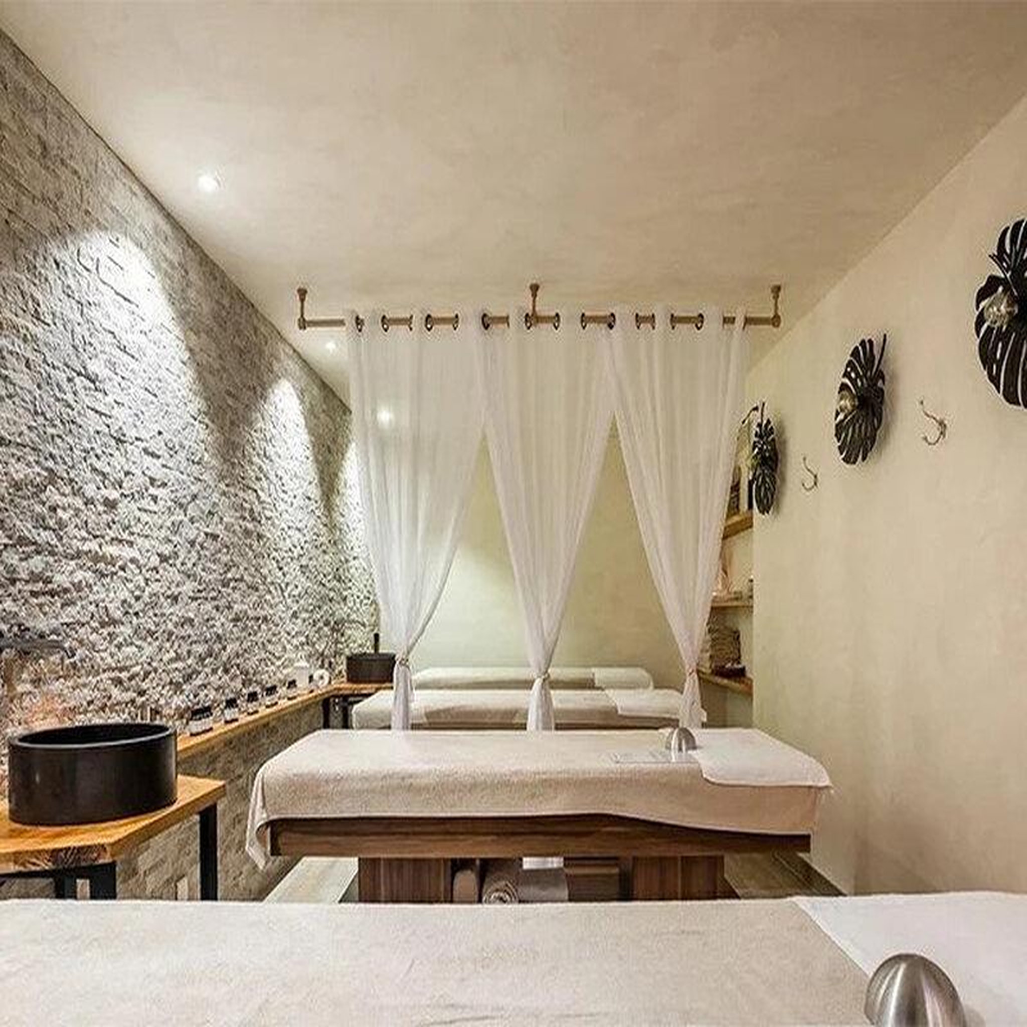 Voir la diapositive 2 : Smartbox Spa à bagnolet : gommage visage et corps, piscine, hammam et sauna avec pause gourmande - coffret cadeau bien-être