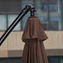 Voir la diapositive 6 : OUTSUNNY Parasol déporté rond inclinable manivelle piètement mât métal. dim. Ø 2,96 x 2,6H m polyester haute densité chocolat