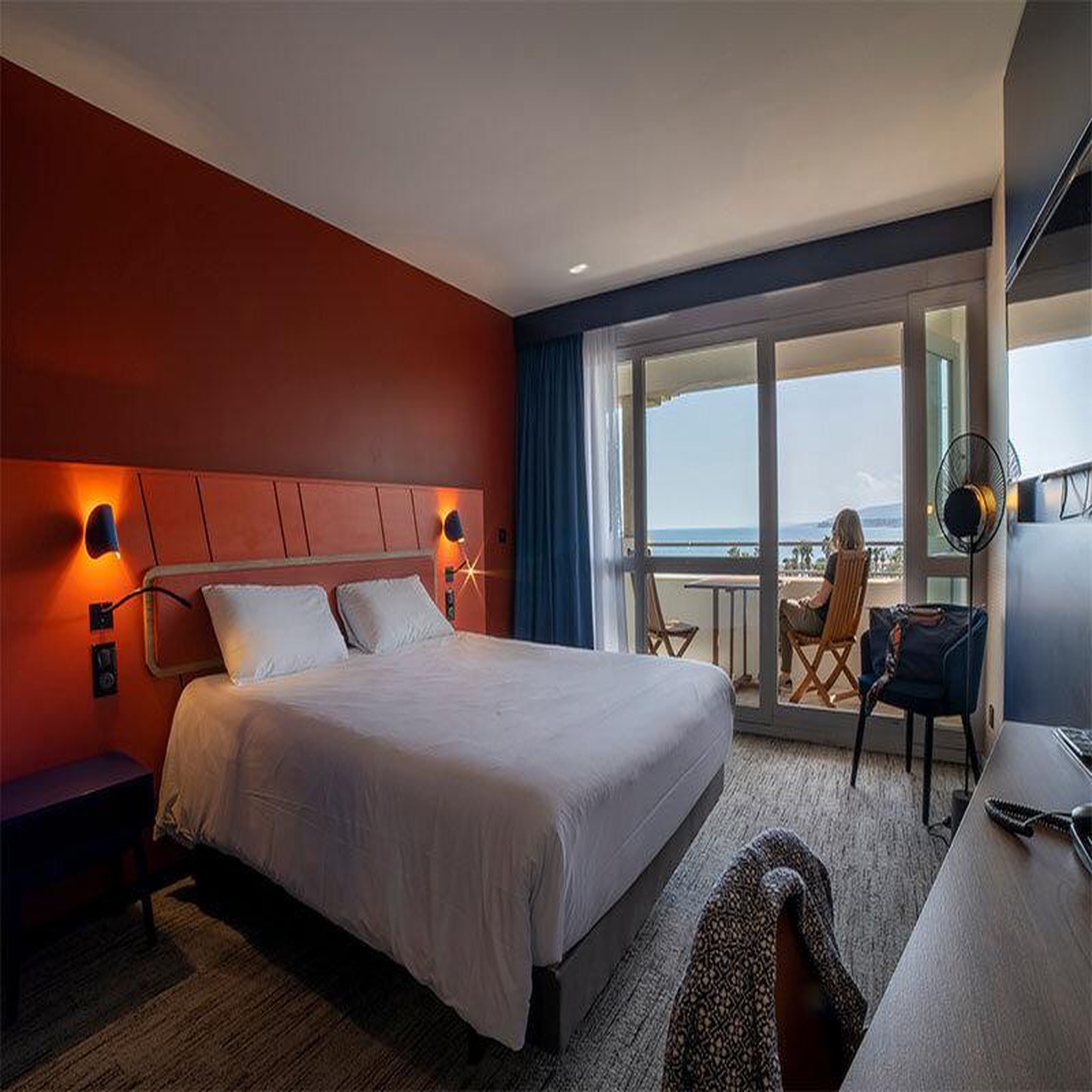 Voir la diapositive 2 : Smartbox 2 jours sur la côte d'azur avec spa et soins à l'hôtel 4* mercure port-fréjus - coffret cadeau séjour
