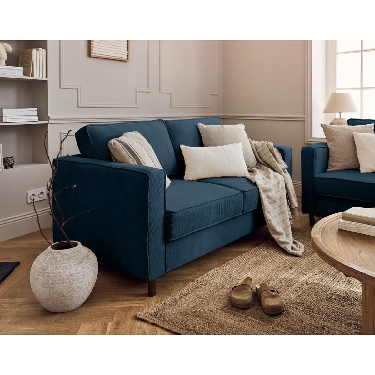 LISA DESIGN Jake - canapé 2 places en velours côtelé - pieds bois foncé