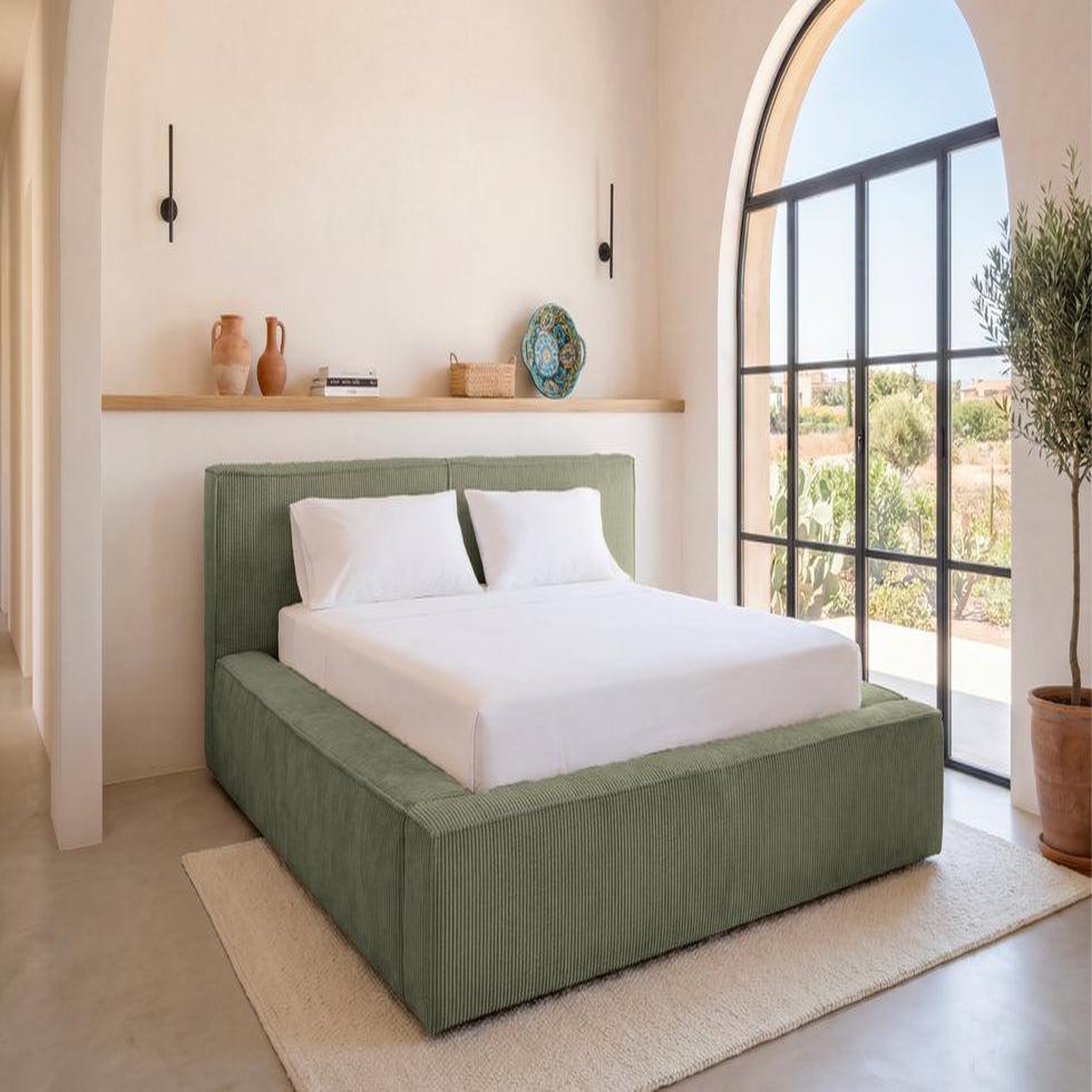 Voir la diapositive 6 : CASANOVA PARIS NOTO - Lit coffre petit velours côtelé Vert