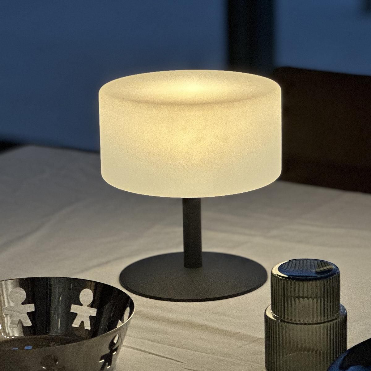 Lumisky Lampe de table ATLAS Noir Polyéthylène H20CM