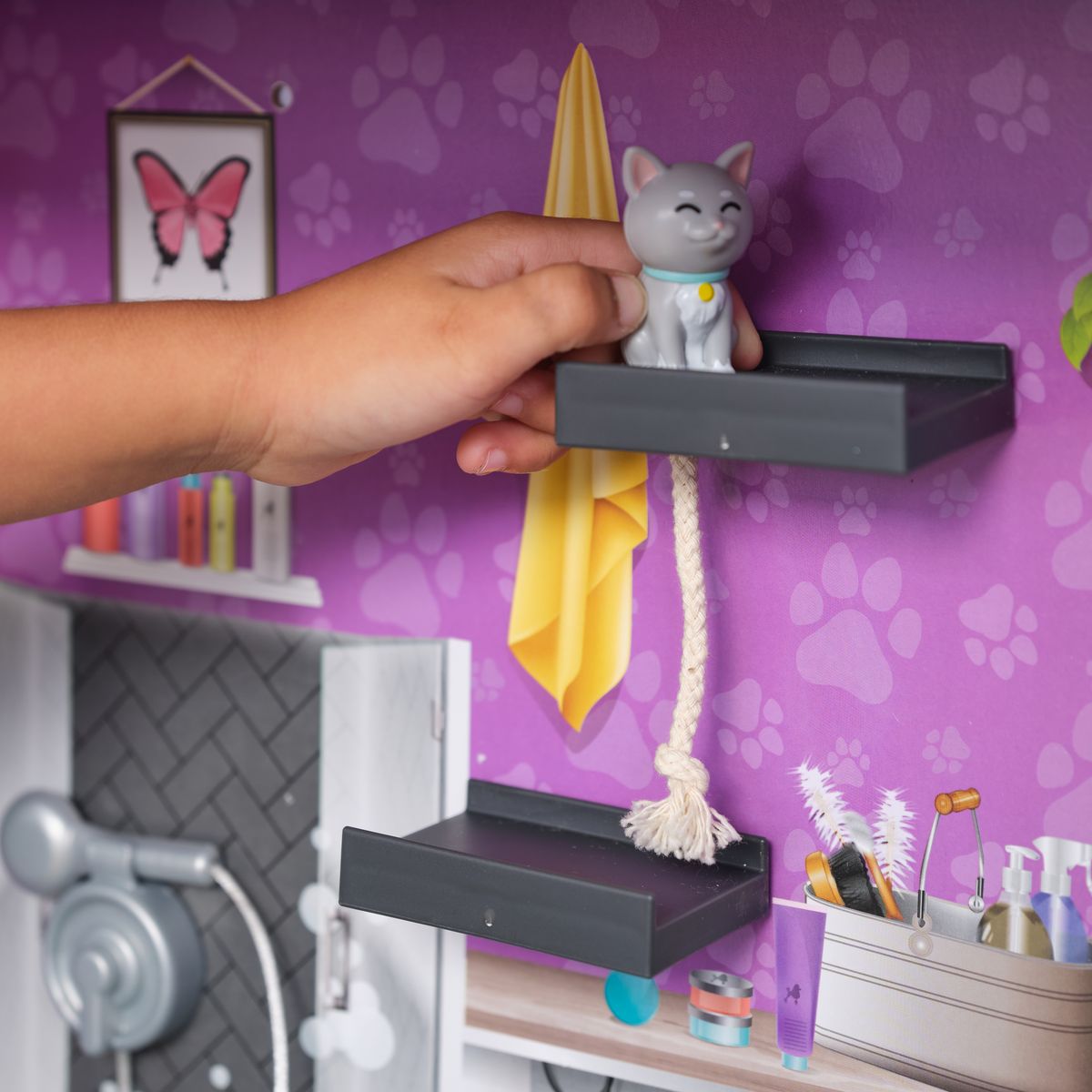 Kidkraft Maison de poupée Purrfect Pet avec accessoires son et lumière