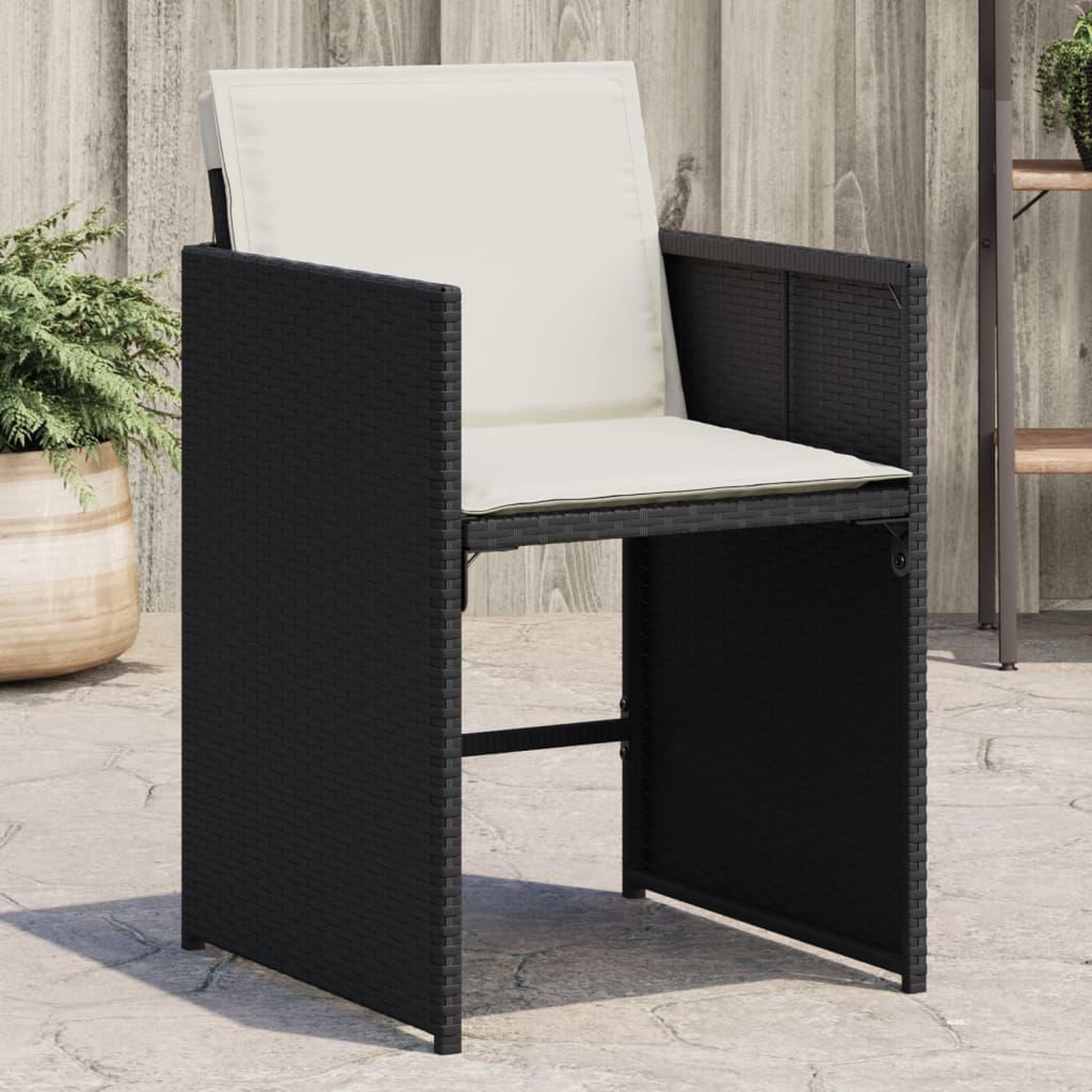 VIDAXL Chaises de jardin lot de 4 avec coussins noir resine tressee