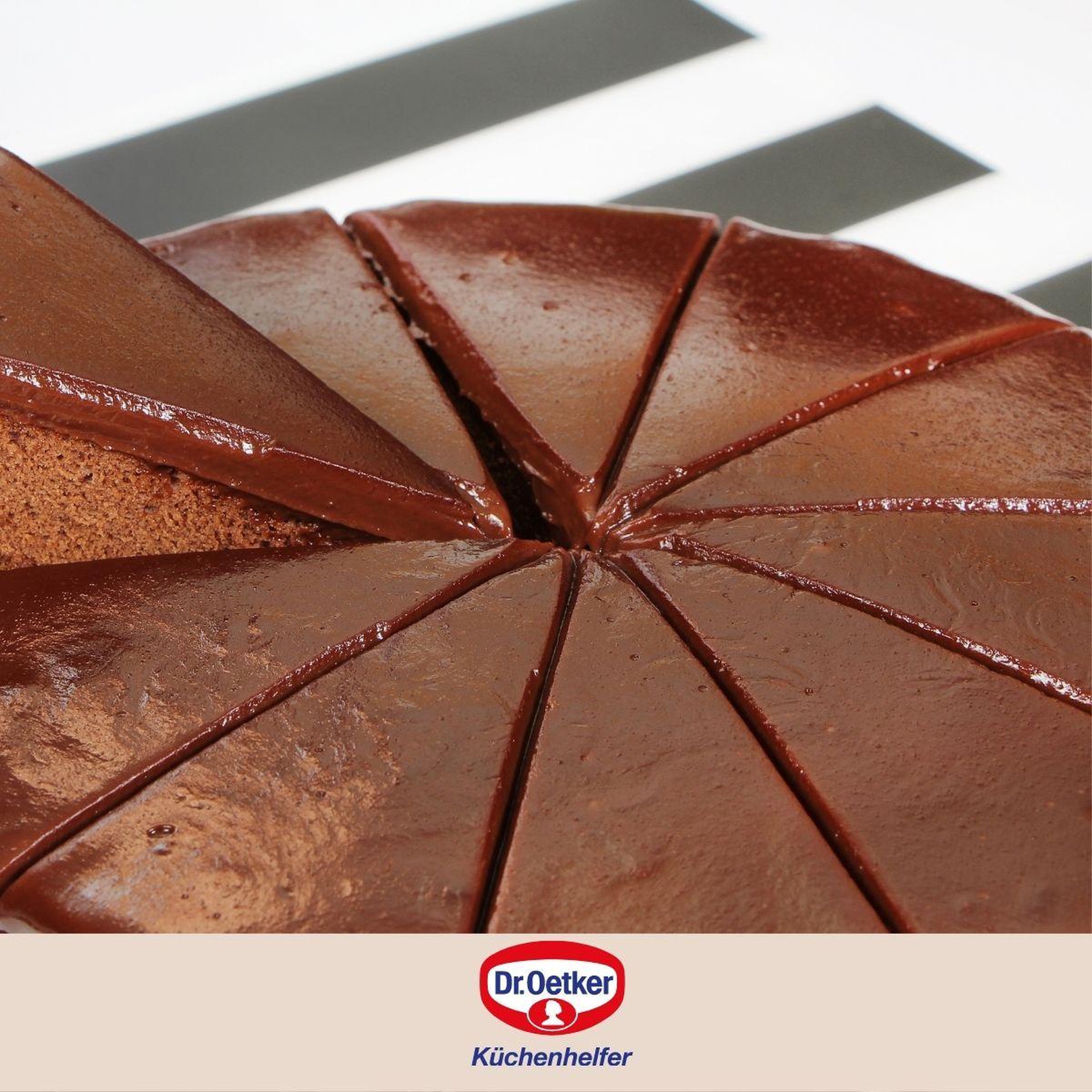 Voir la diapositive 2 : DR.OETKER Diviseur de gâteaux 12/16 parts dr.oetker baker edition