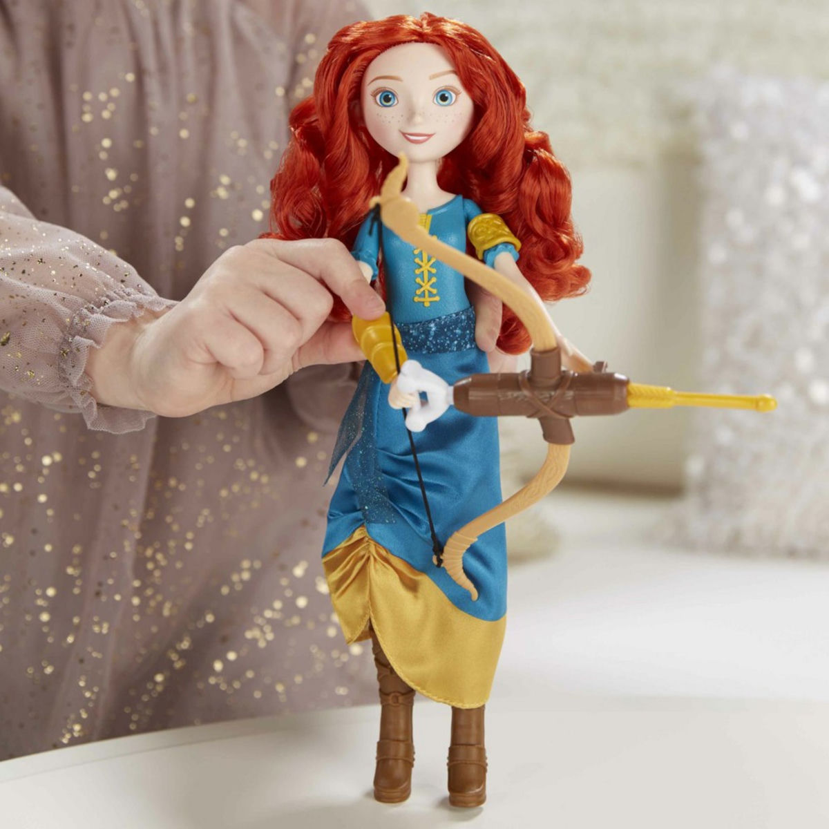 HASBRO Poupée Rebelle et son tir à l'arc