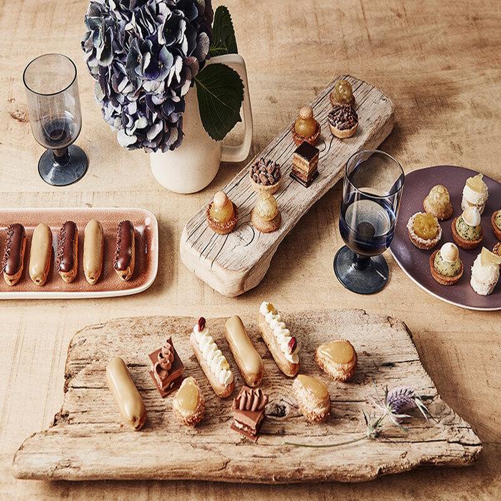 Voir la diapositive 2 : Smartbox Assortiment de délices sucrés ou salés de l'univers apéritif cocktail de la maison lenôtre - coffret cadeau gastronomie