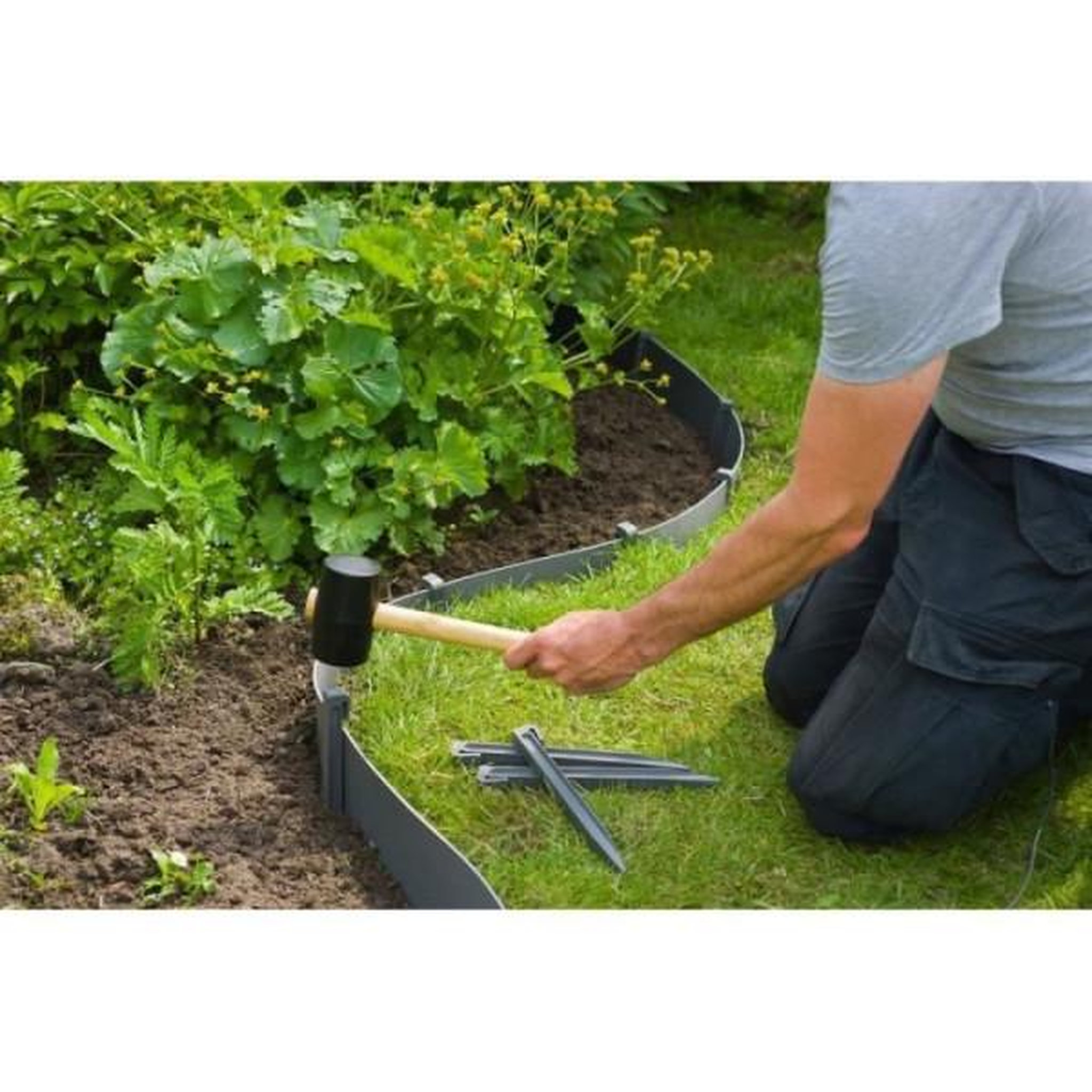 Voir la diapositive 3 : NATURE Piquets pour bordures de jardin - NATURE - Ancres en polypropylene gris - Lot de 10