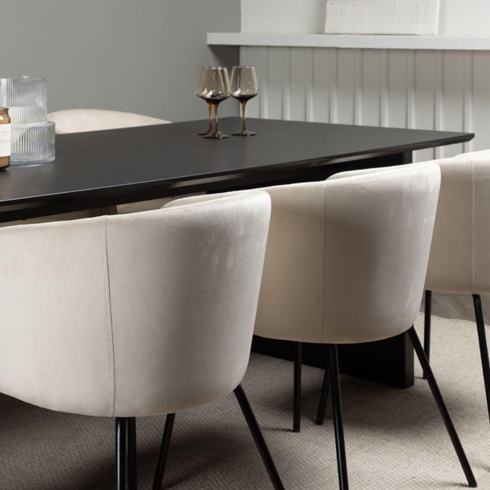 Voir la diapositive 6 : Paris Prix Ensemble table à manger & 6 chaises  vail & berit  200cm beige & noir
