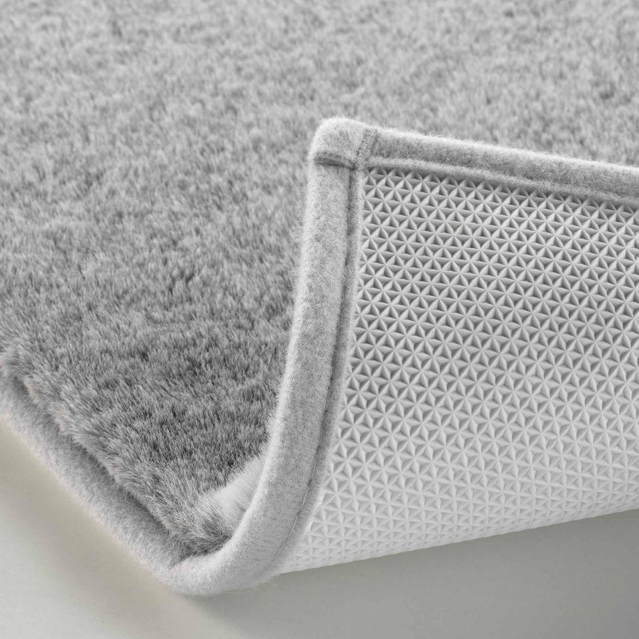 Voir la diapositive 3 : Douceur d'Intérieur Tapis imitation fourrure  feline  120x170cm gris
