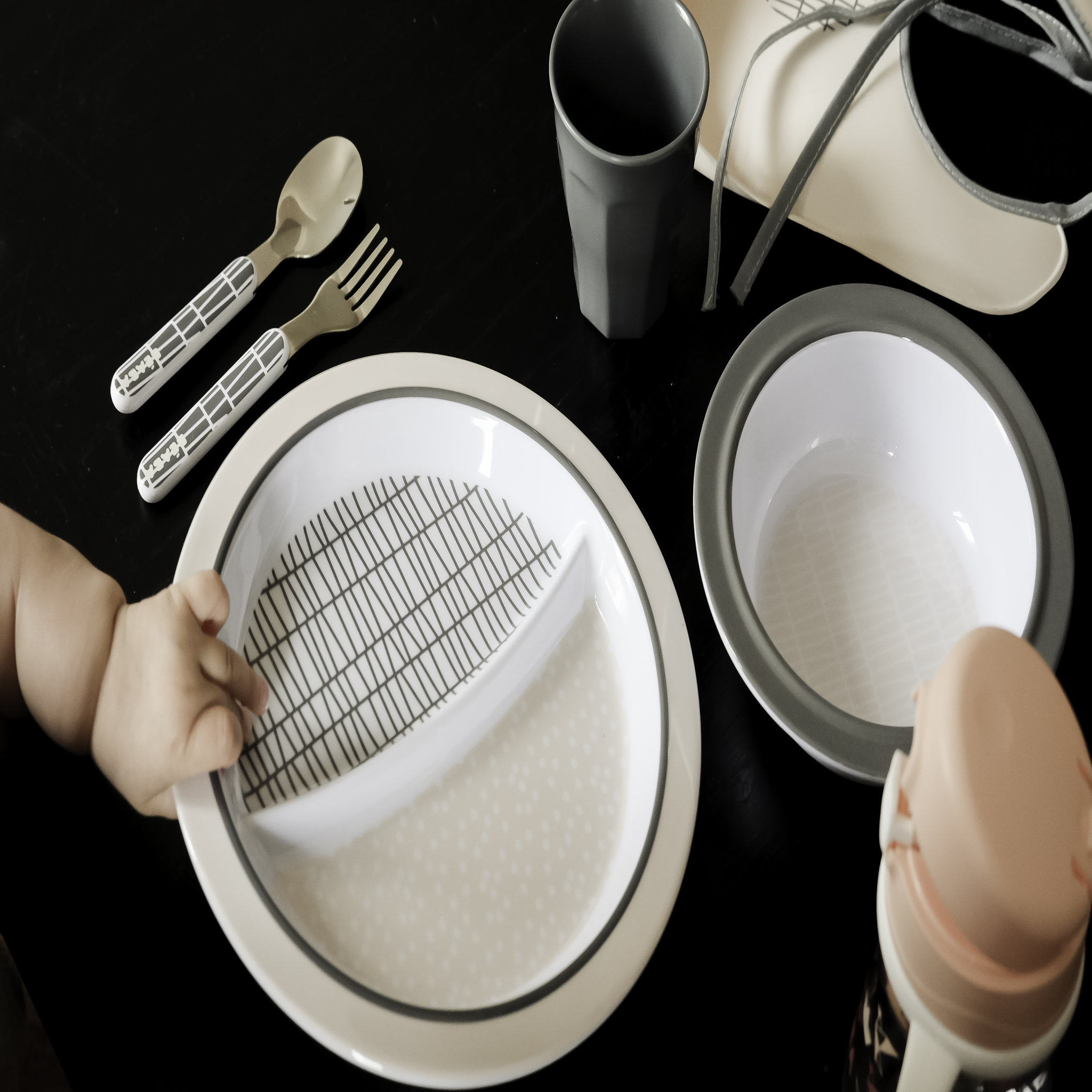 Voir la diapositive 3 : BEABA Coffret repas en mélamine - Rose