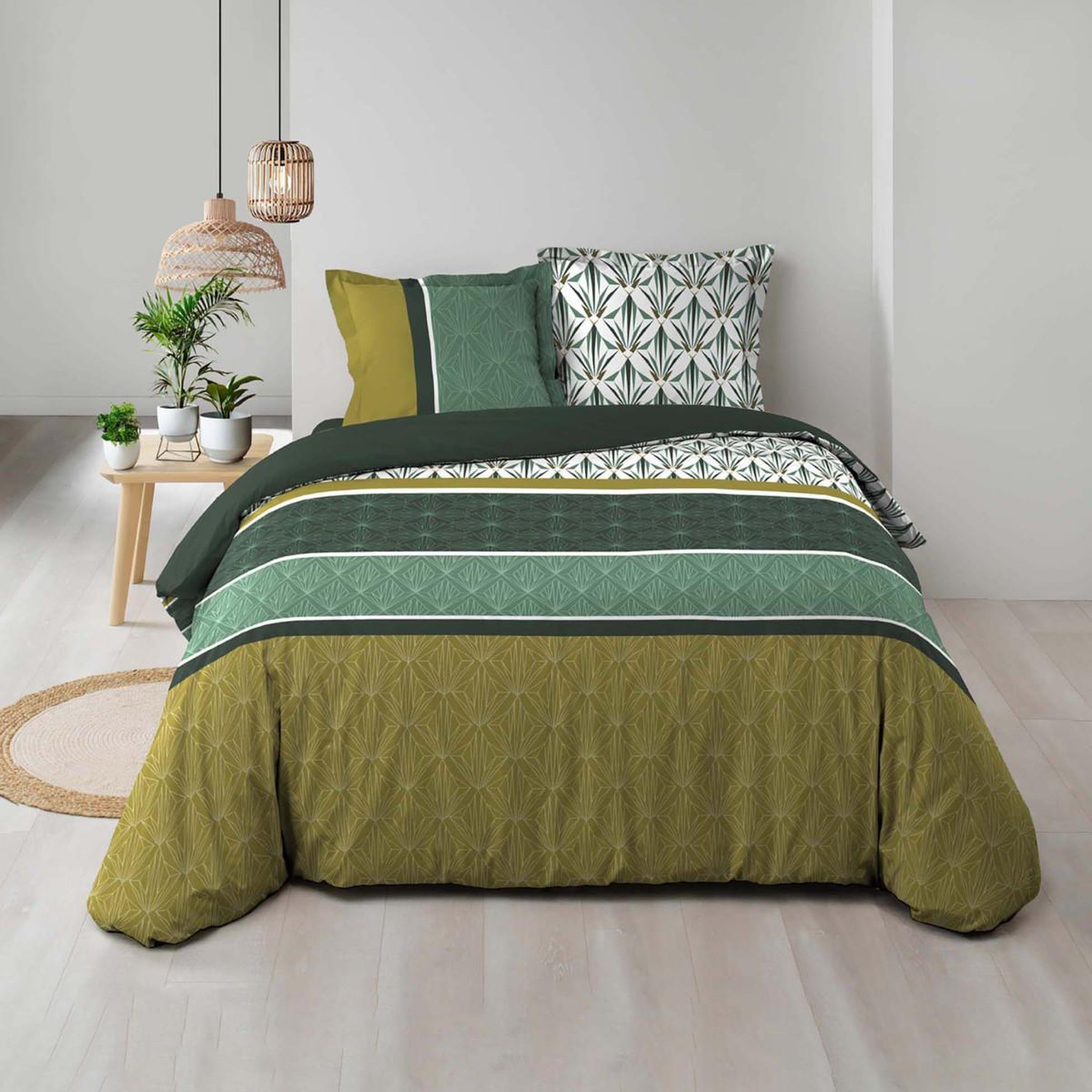 Voir la diapositive 2 : Douceur d'Intérieur Parure de lit 3 pièces  bogota  240x220cm vert