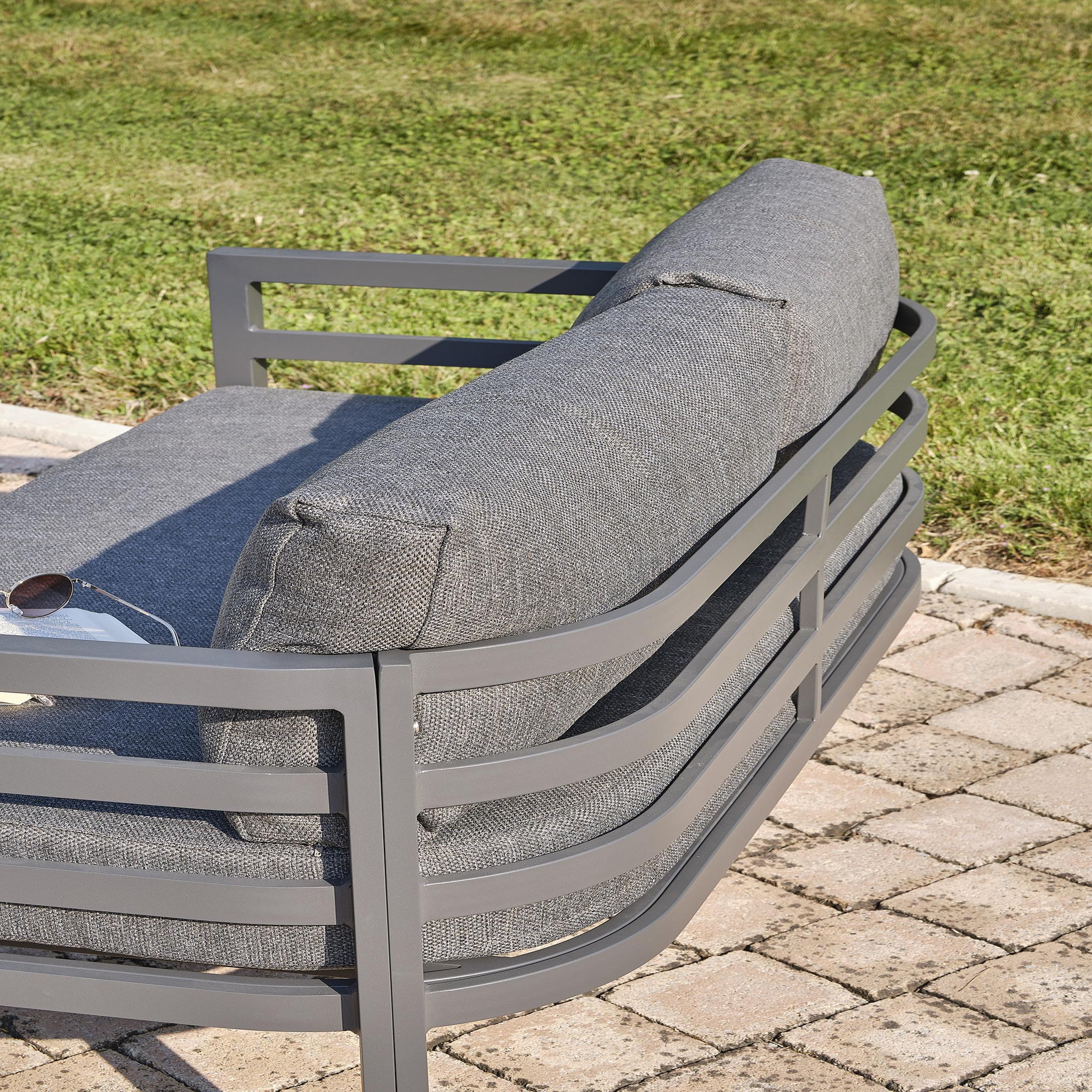 Voir la diapositive 3 : DCB GARDEN Salon de jardin 4 places en aluminium