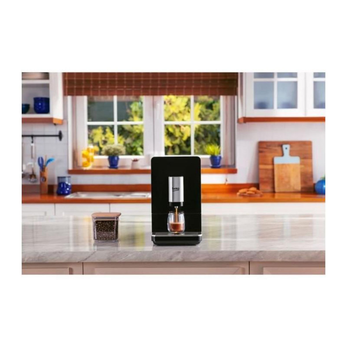 Beko Machine expresso automatique - BEKO - CEG3194B - 1350 W - Carafe a lait - Noir