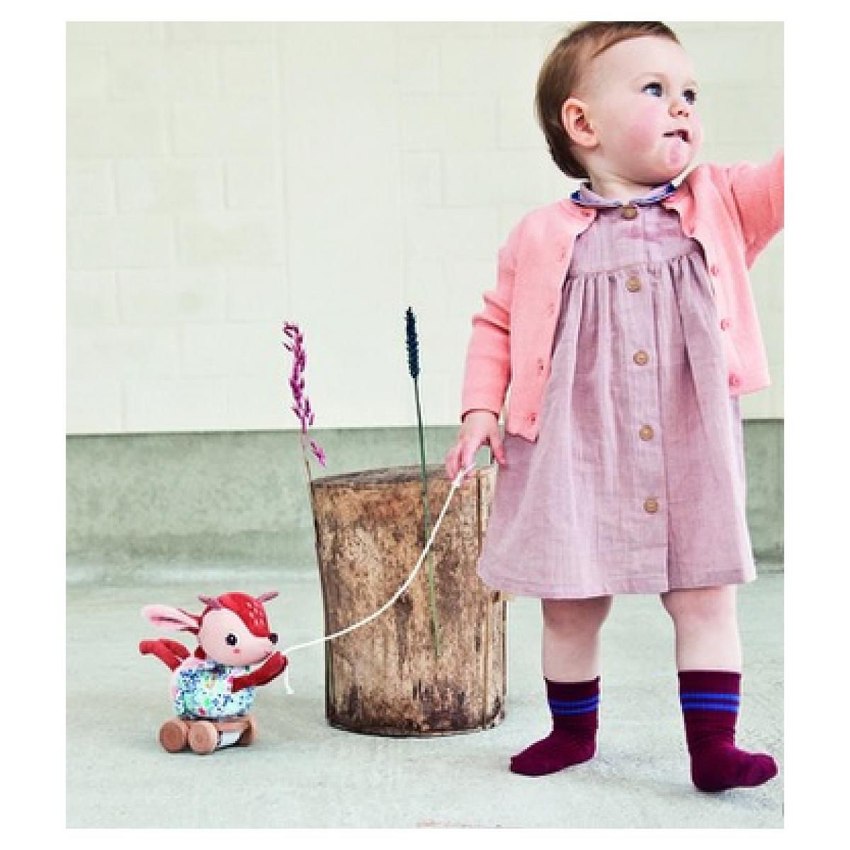 LILLIPUTIENS Stella la biche a tirer socle bois