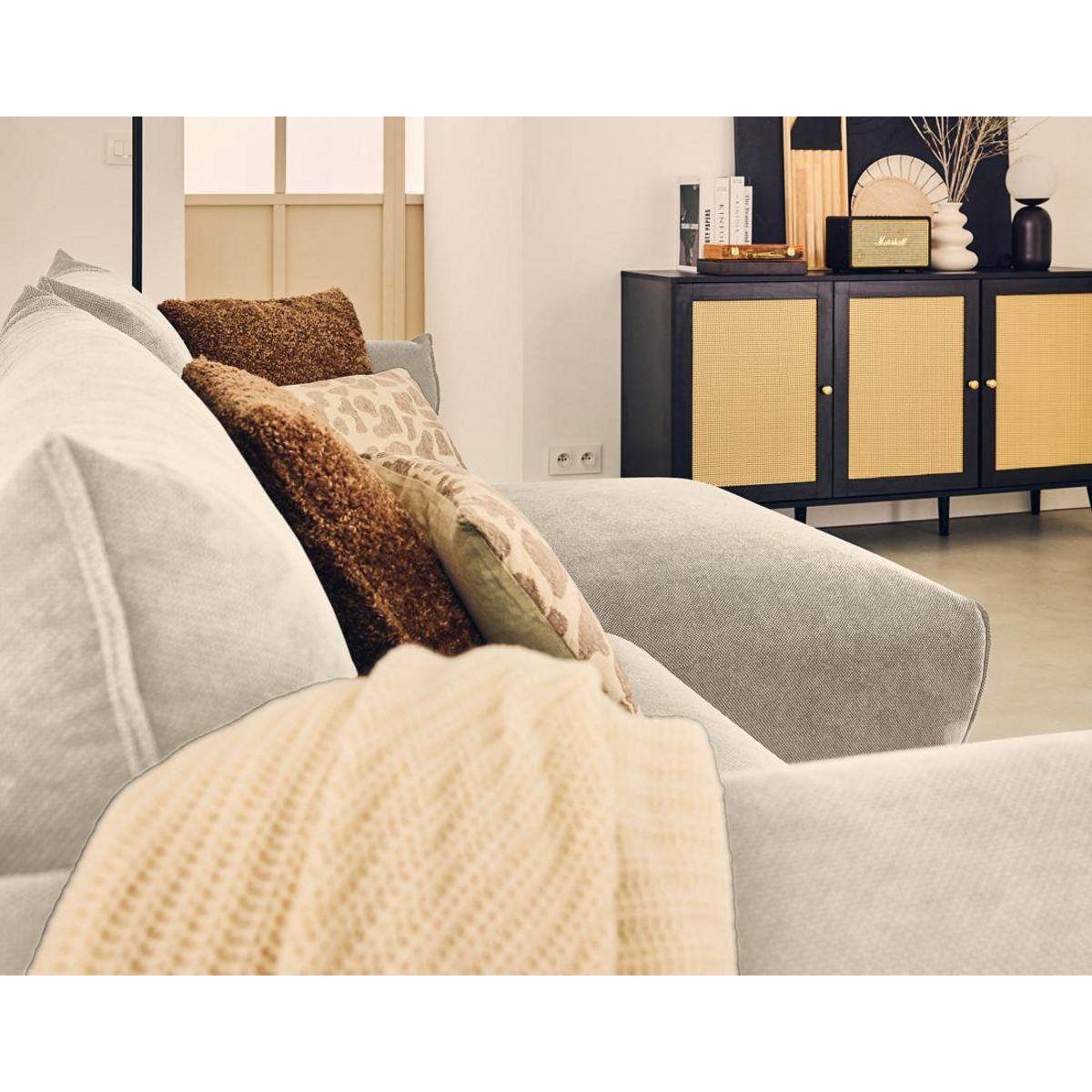 LISA DESIGN Gianni - canapé d'angle droit 4 places convertible avec coffre en tissu