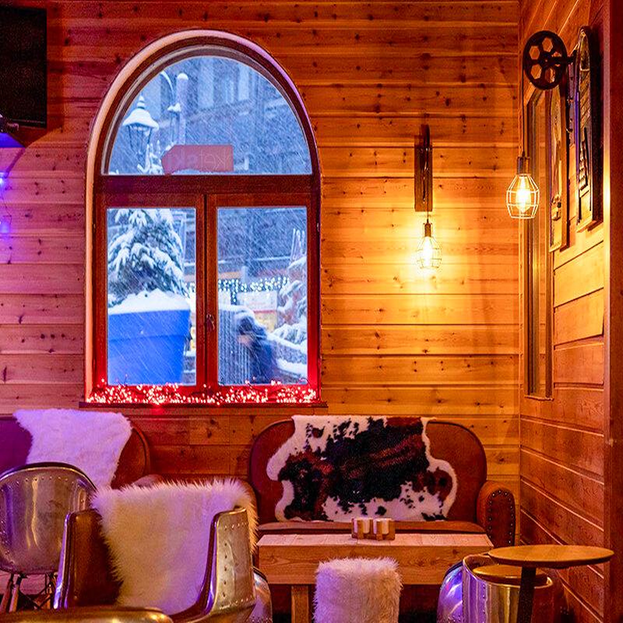 Voir la diapositive 3 : Smartbox 3 jours à risoul en hôtel 4* avec accès illimité au sauna - coffret cadeau séjour