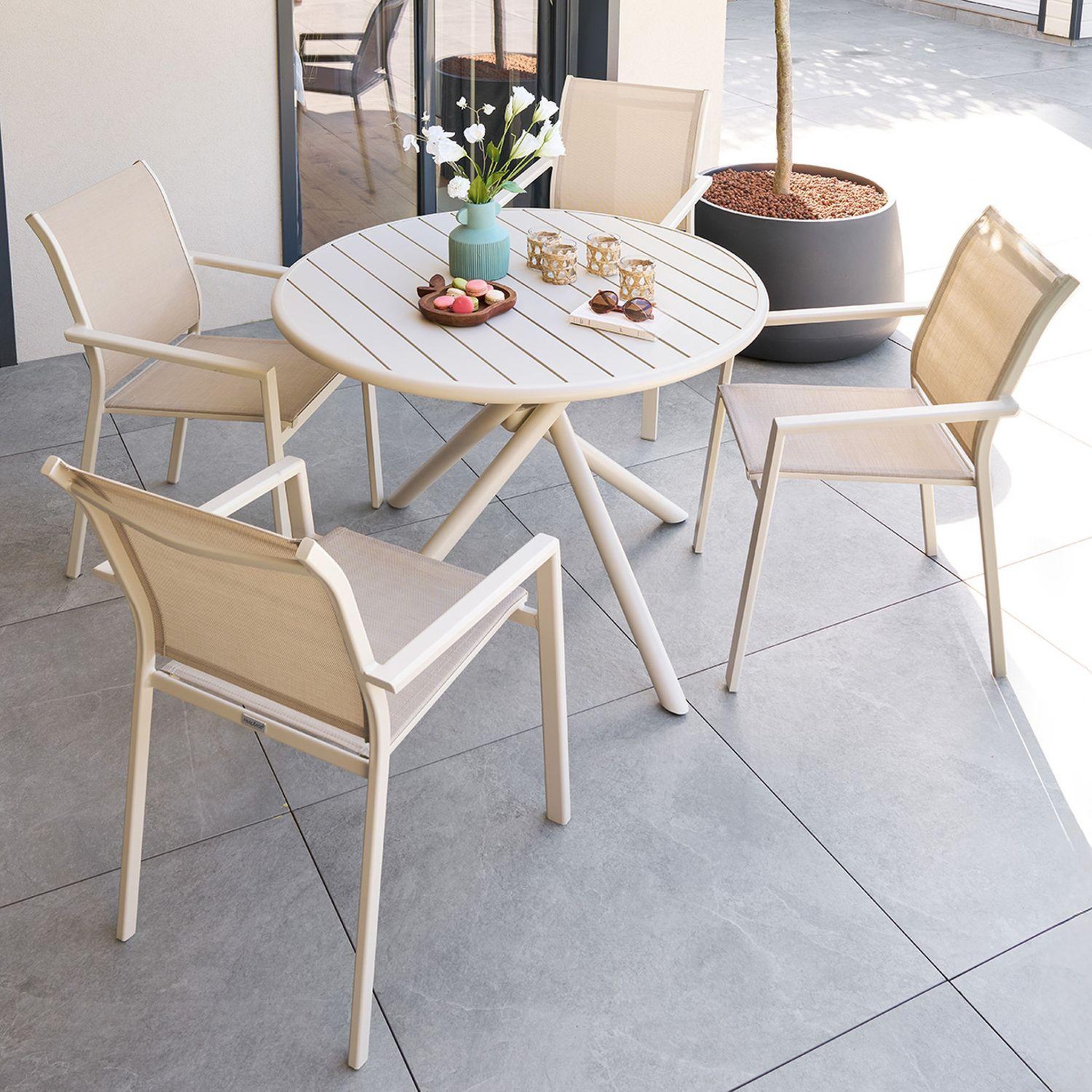 Voir la diapositive 2 : HESPERIDE Table de jardin ronde en aluminium 4 places NEBULLIA