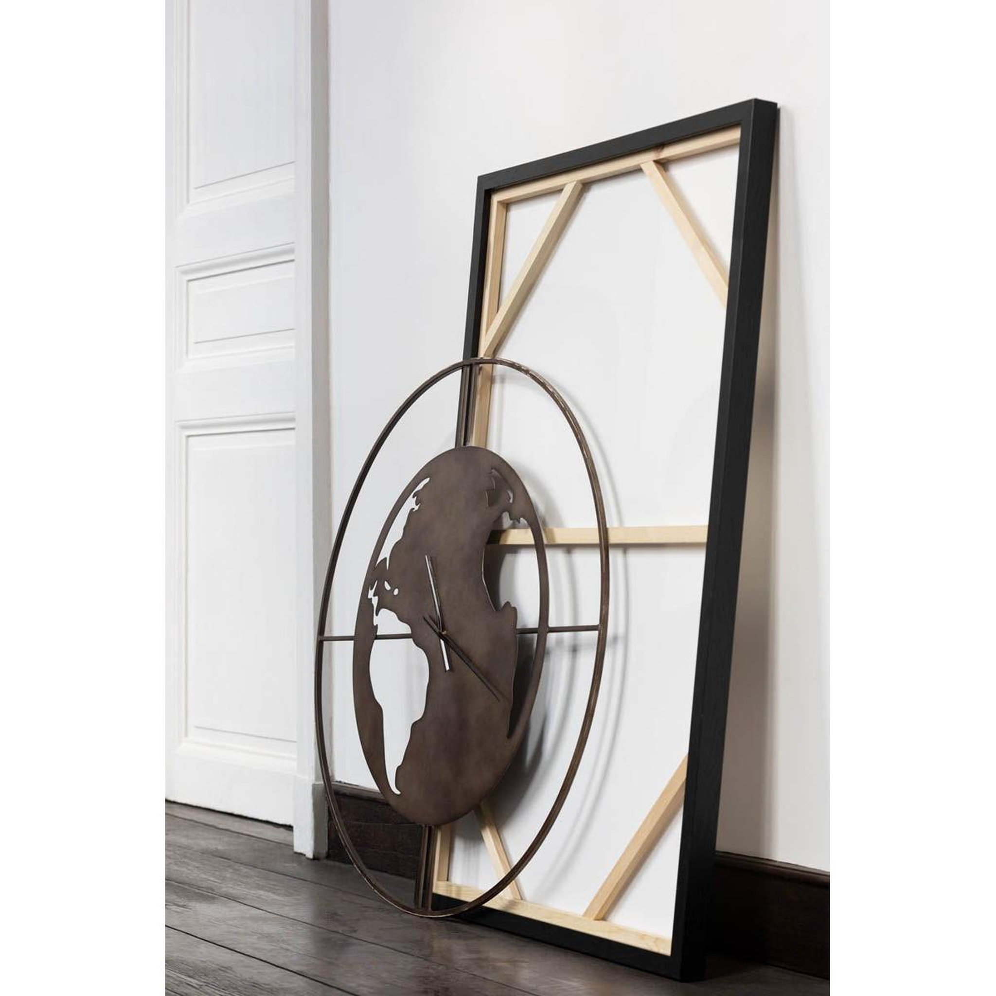 Voir la diapositive 4 : J-LINE Horloge Murale  Carte du Monde  90cm Marron