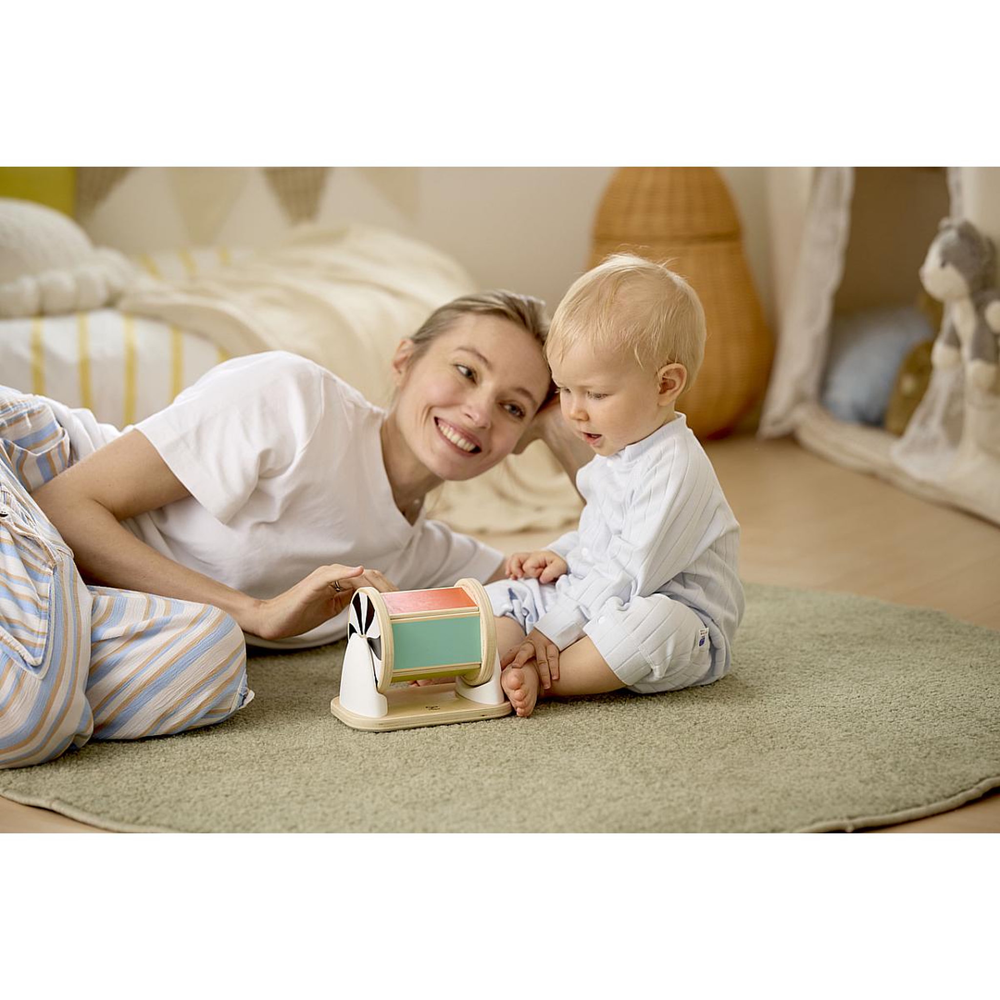 Voir la diapositive 4 : Hape Tambour rotatif avec miroir Montessori