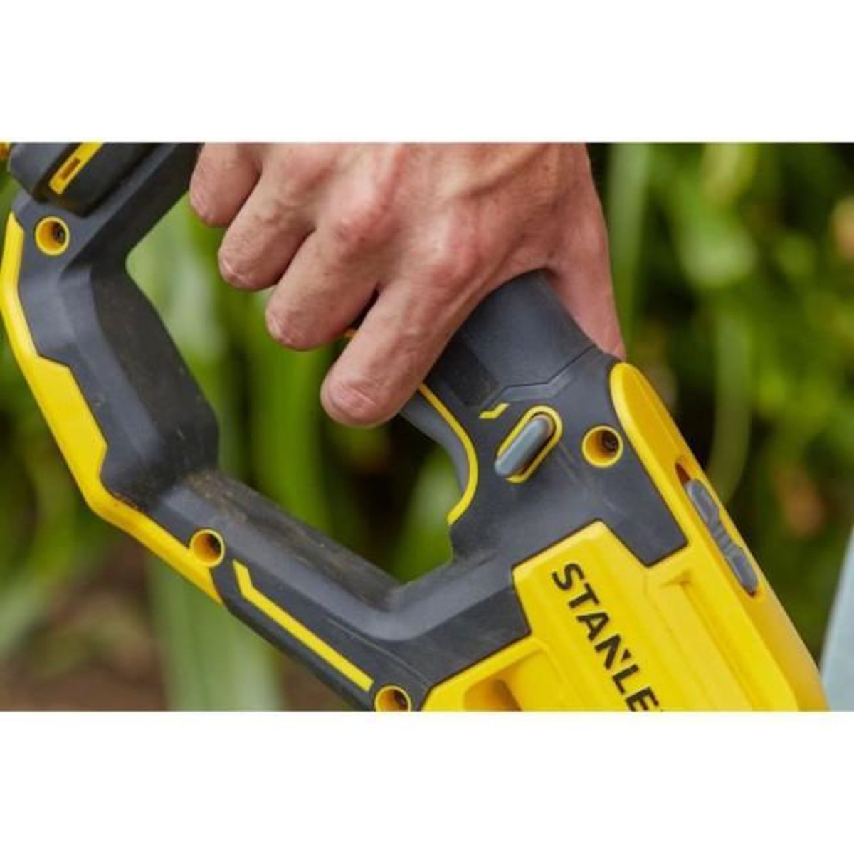 STANLEY FATMAX Coupe-bordure électrique sans fil + batterie 4Ah + chargeur - Stanley Fatmax - SFMCST933M1-QW - 18V - 33 cm