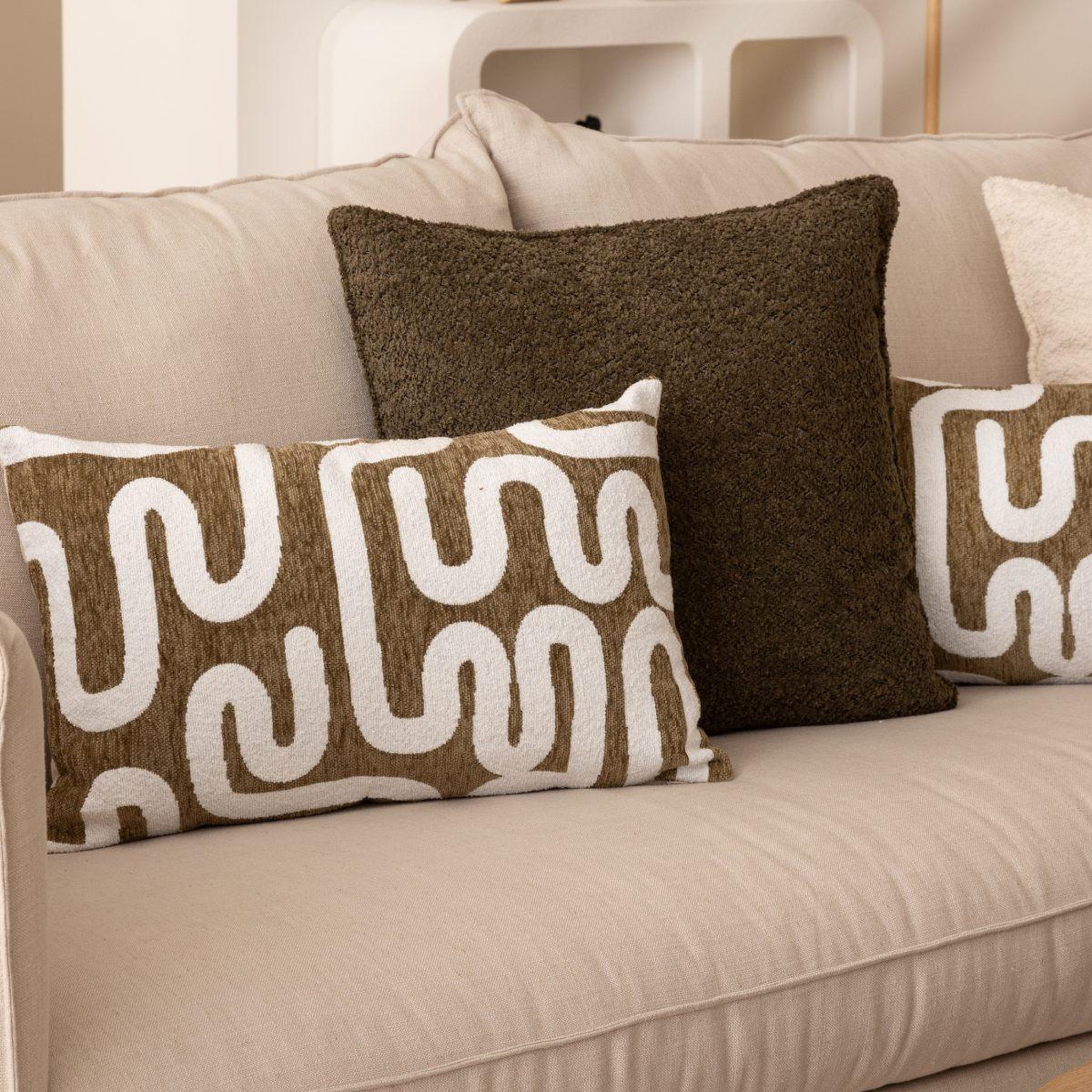 Voir la diapositive 6 : ATMOSPHERA Coussin déco bouclette  soana  45x45cm vert kaki