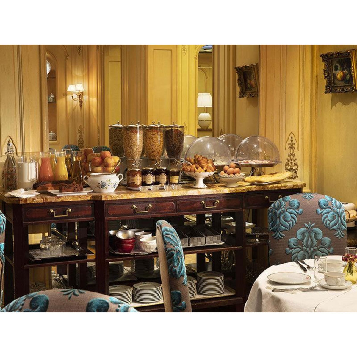 Smartbox Séjour de 2 jours en hôtel 4* à Paris avec soirée cabaret au Paradis Latin - Coffret Cadeau Séjour