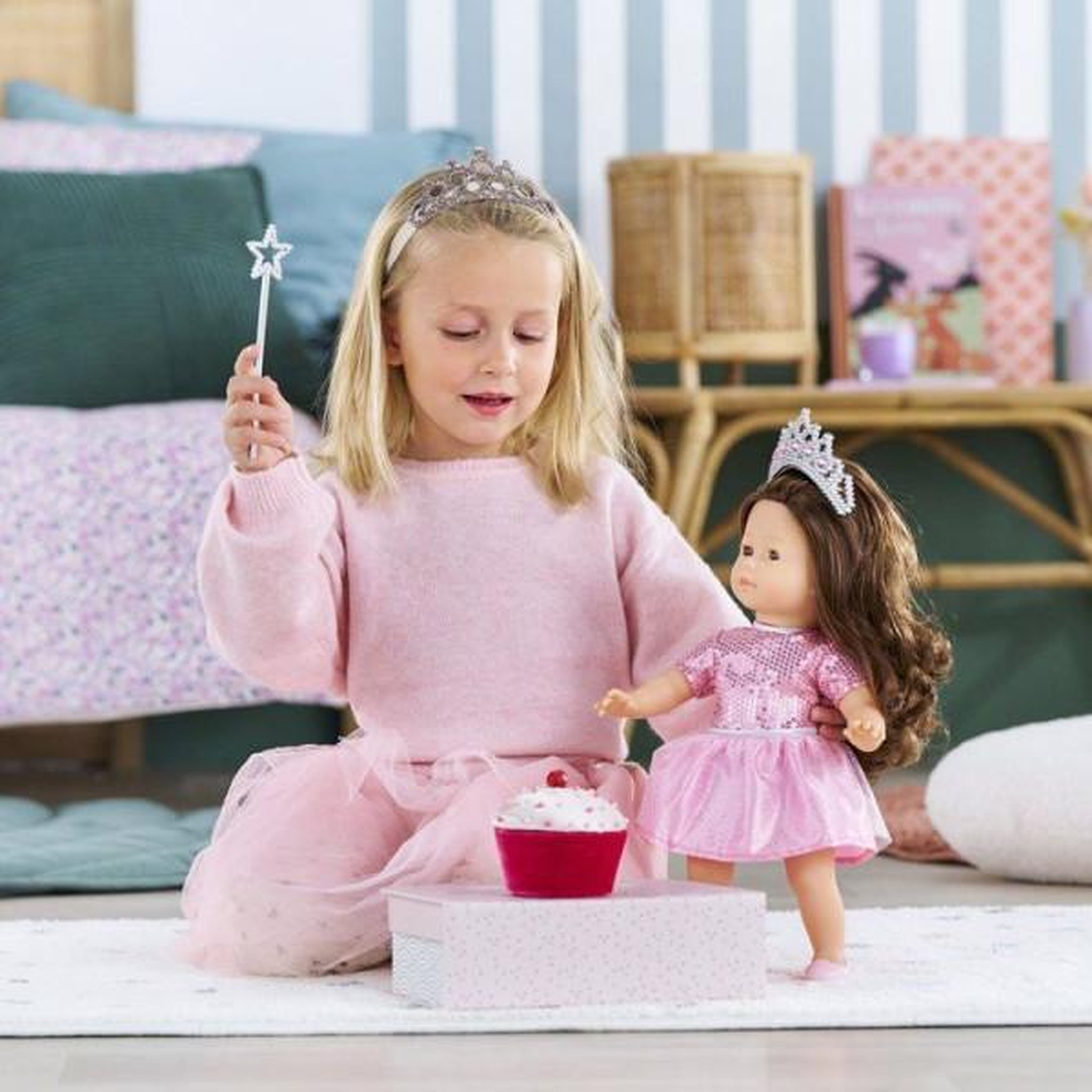 Voir la diapositive 5 : COROLLE Mc Coffret Princesse Anniversaire poupee 36 cm
