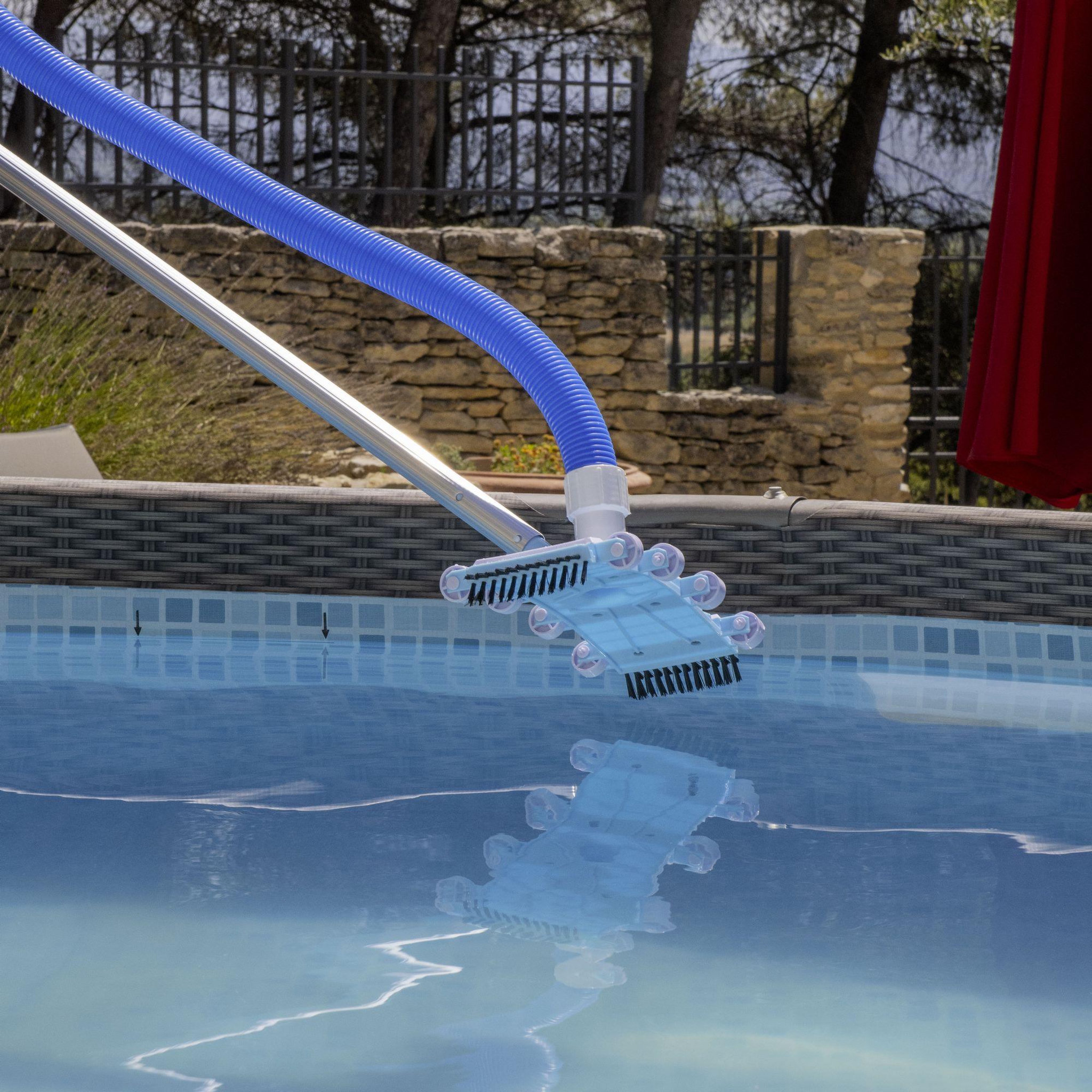 Voir la diapositive 3 : WERKAPRO Balai souple roulette et brosse WERKA PRO pour piscine