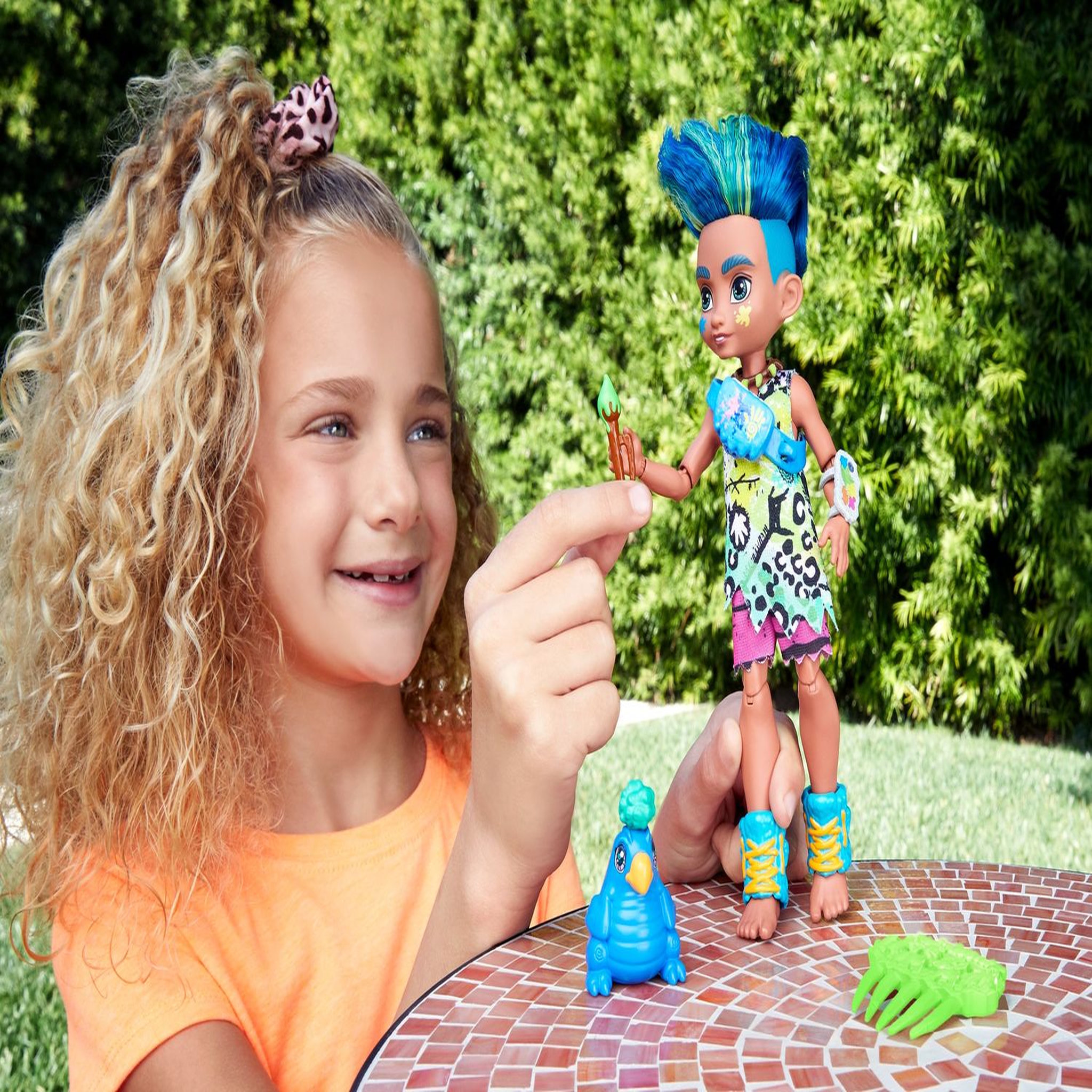 Voir la diapositive 7 : MATTEL Cave Club - Poupée Slate et accessoires