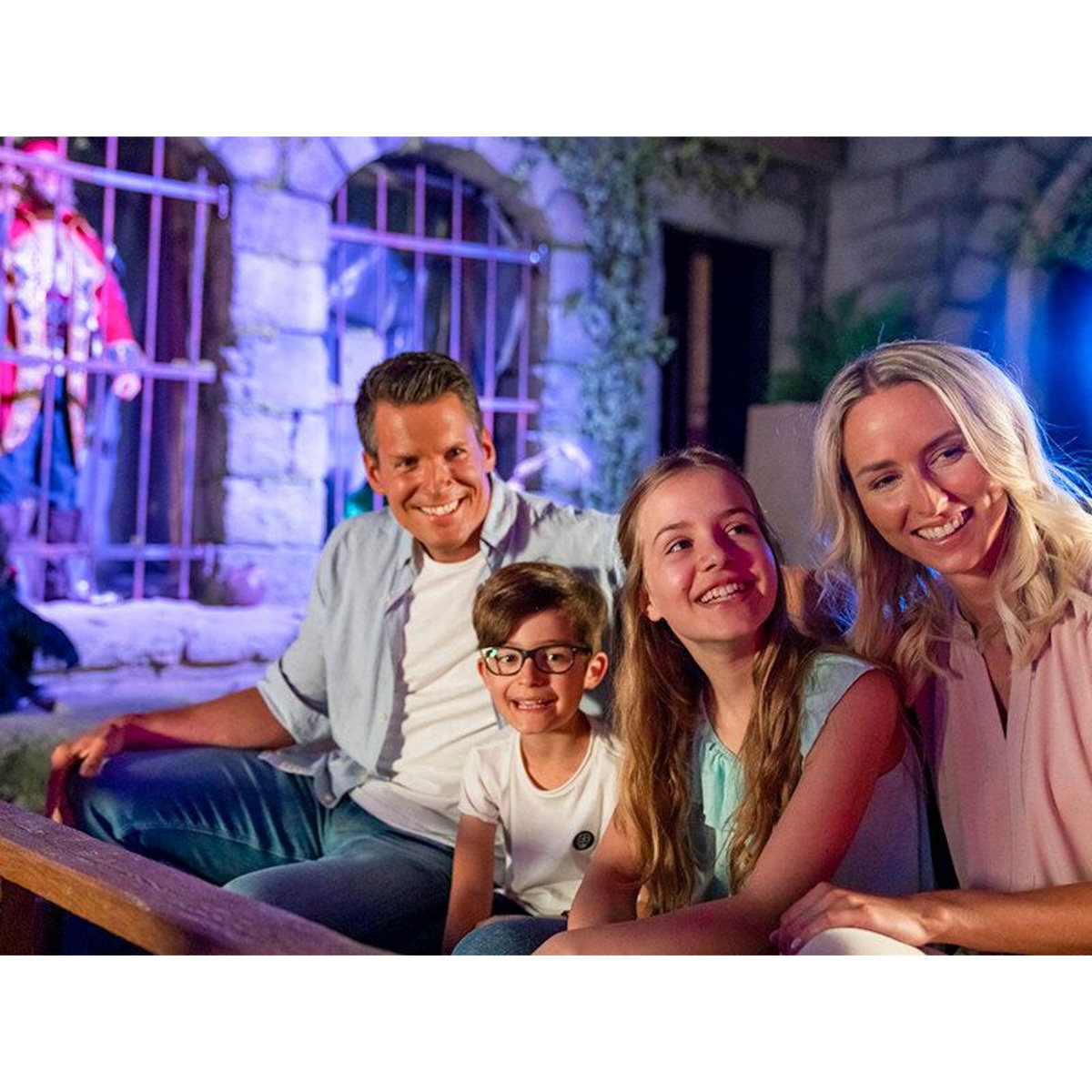 Smartbox Europa-Park 2025 en famille : 2 entrées adultes et 2 entrées enfants pour une journée en basse saison - Coffret Cadeau Sport & Aventure