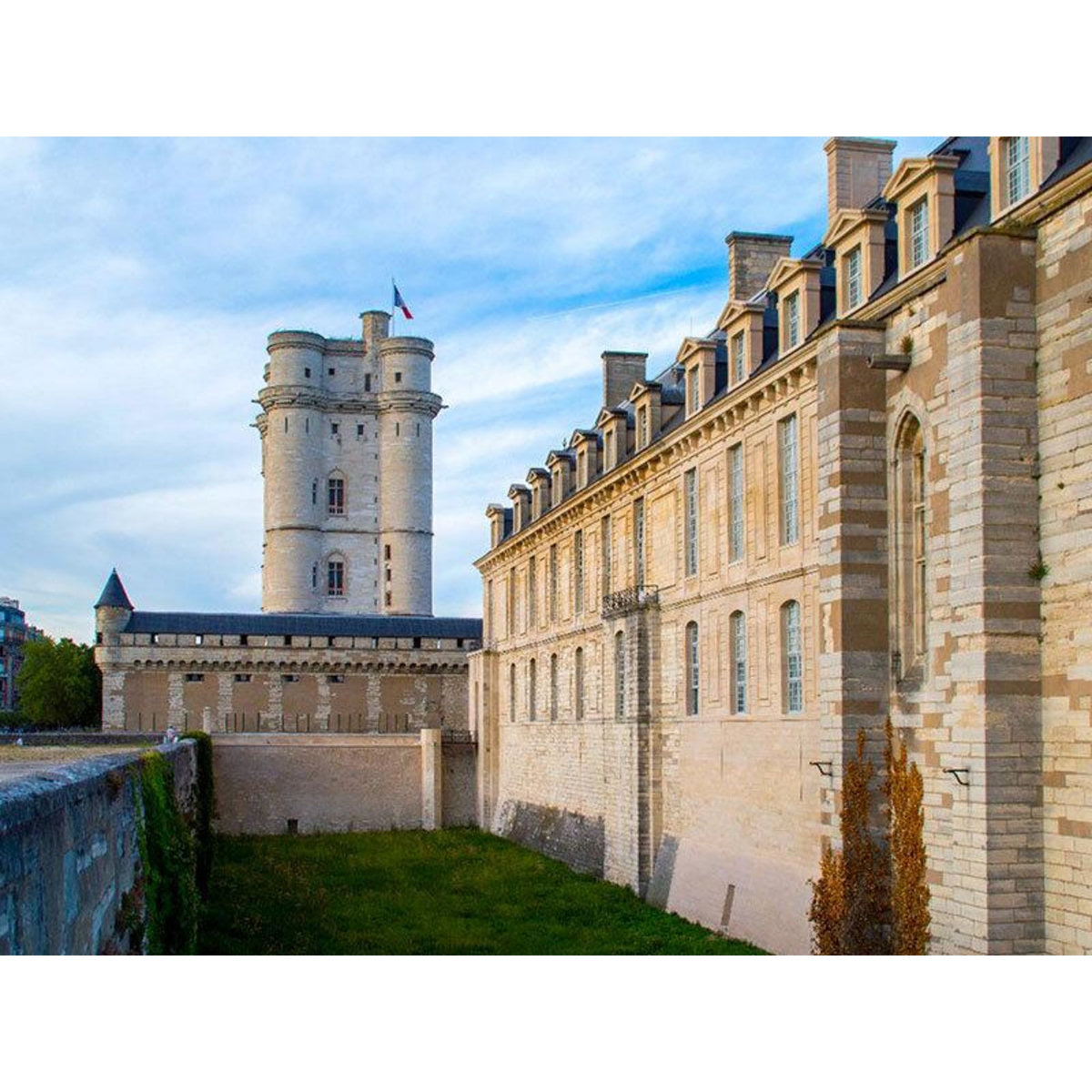 Smartbox Journée au cœur de l'histoire : 1 entrée prioritaire adulte au château de Vincennes - Coffret Cadeau Sport & Aventure
