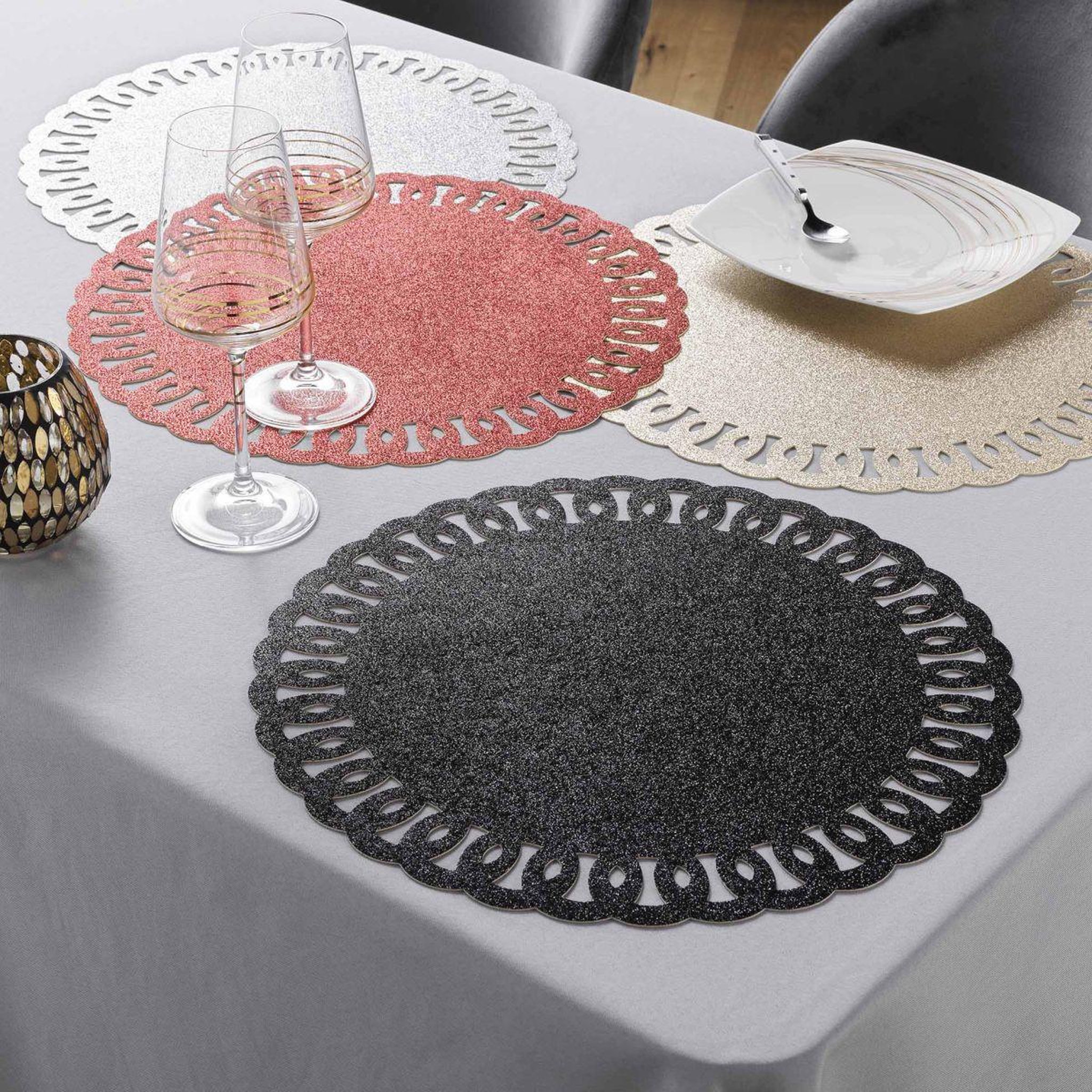 Voir la diapositive 3 : Douceur d'Intérieur Set de Table Rond à Paillettes  Guirlande  38cm Or