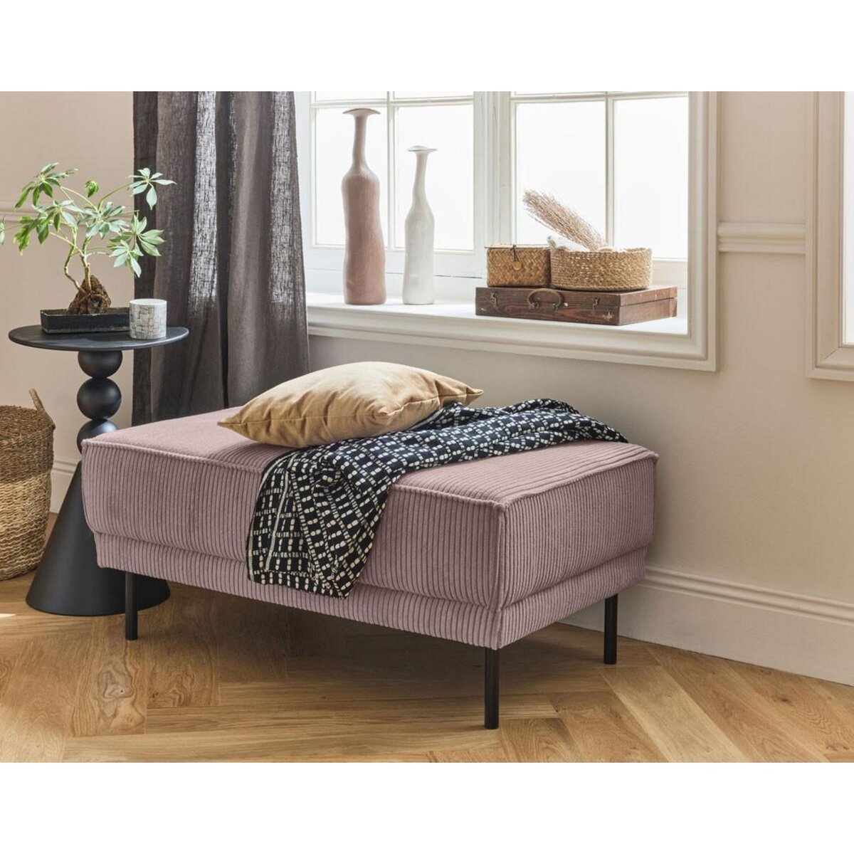 LISA DESIGN Charlie - pouf - pieds hauts - en velours côtelé