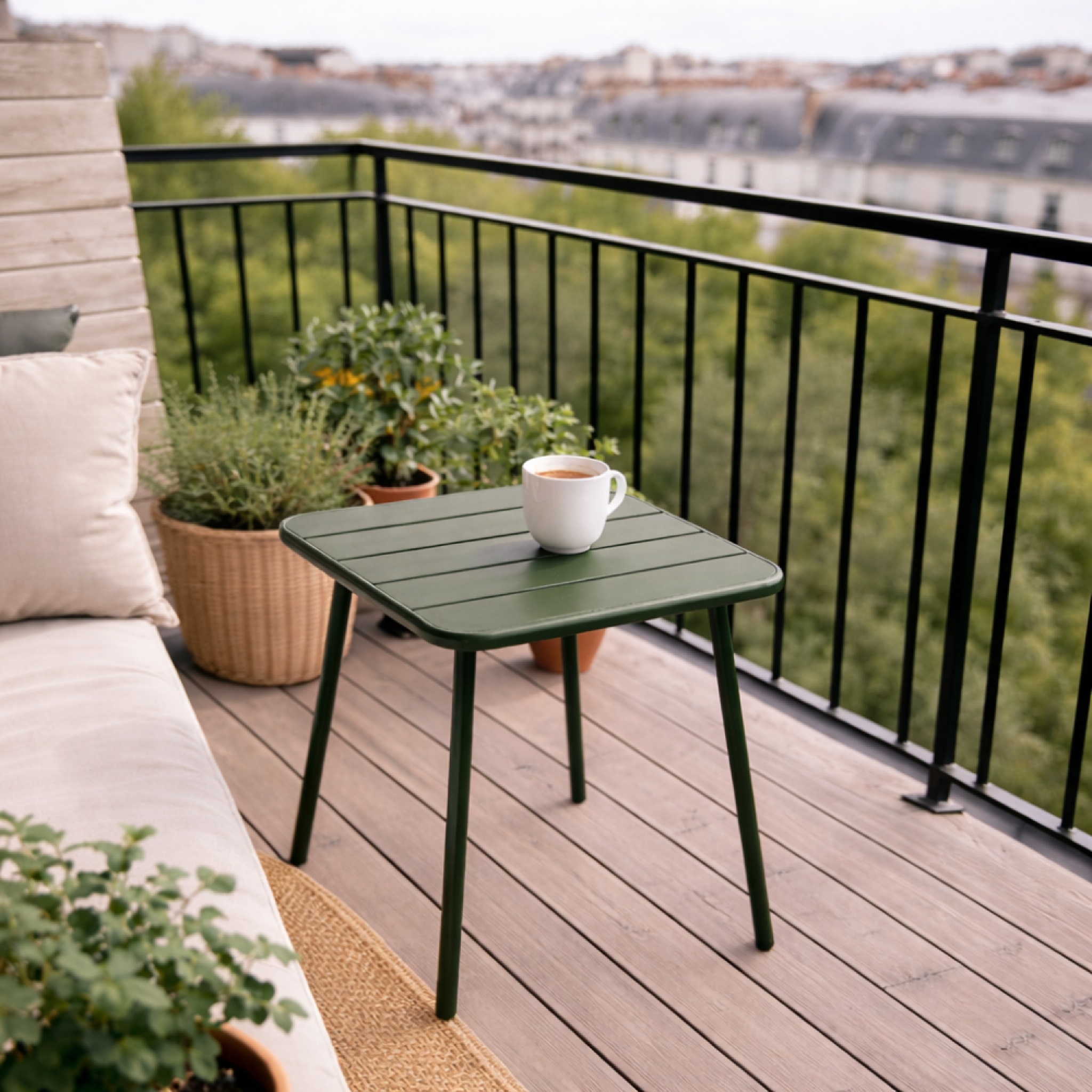 Voir la diapositive 2 : CONCEPT USINE Table carrée 2 places 50x50cm vert bergame