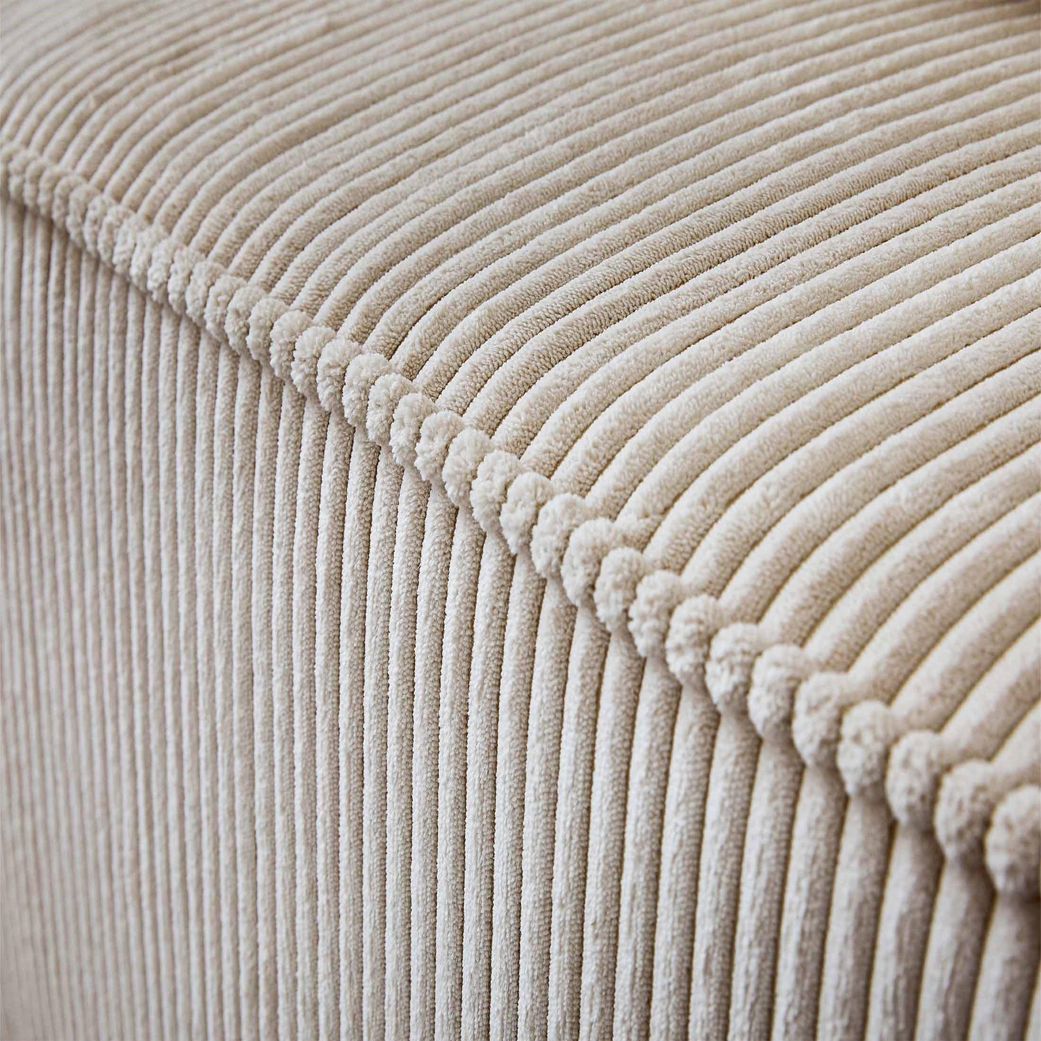Voir la diapositive 3 : LISA DESIGN Colombine - module d'assise droit - en velours côtelé