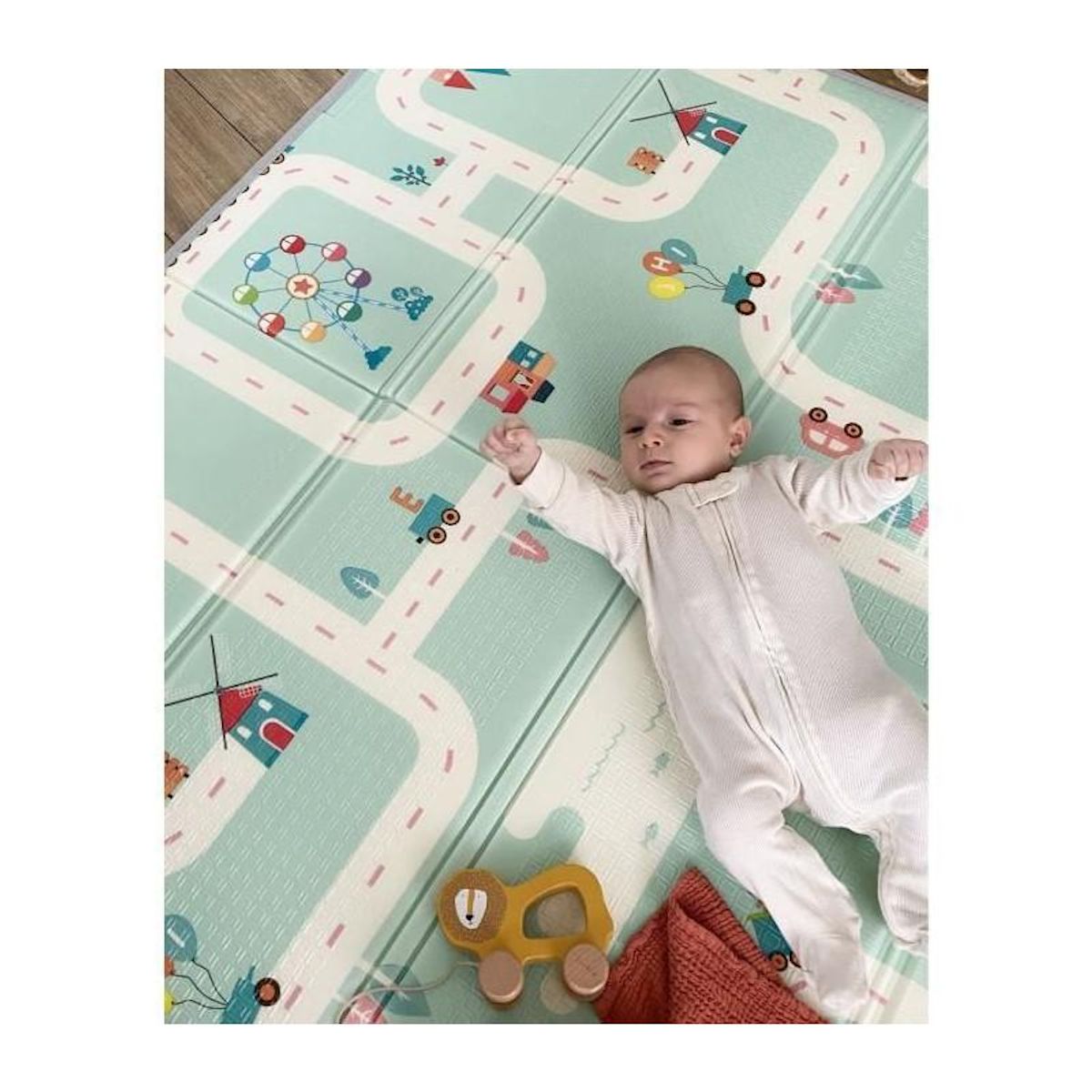 TINEO Maxi tapis d'éveil réversible - TINEO - 150 x 180 cm - Facade animaux / Circuit de voitures