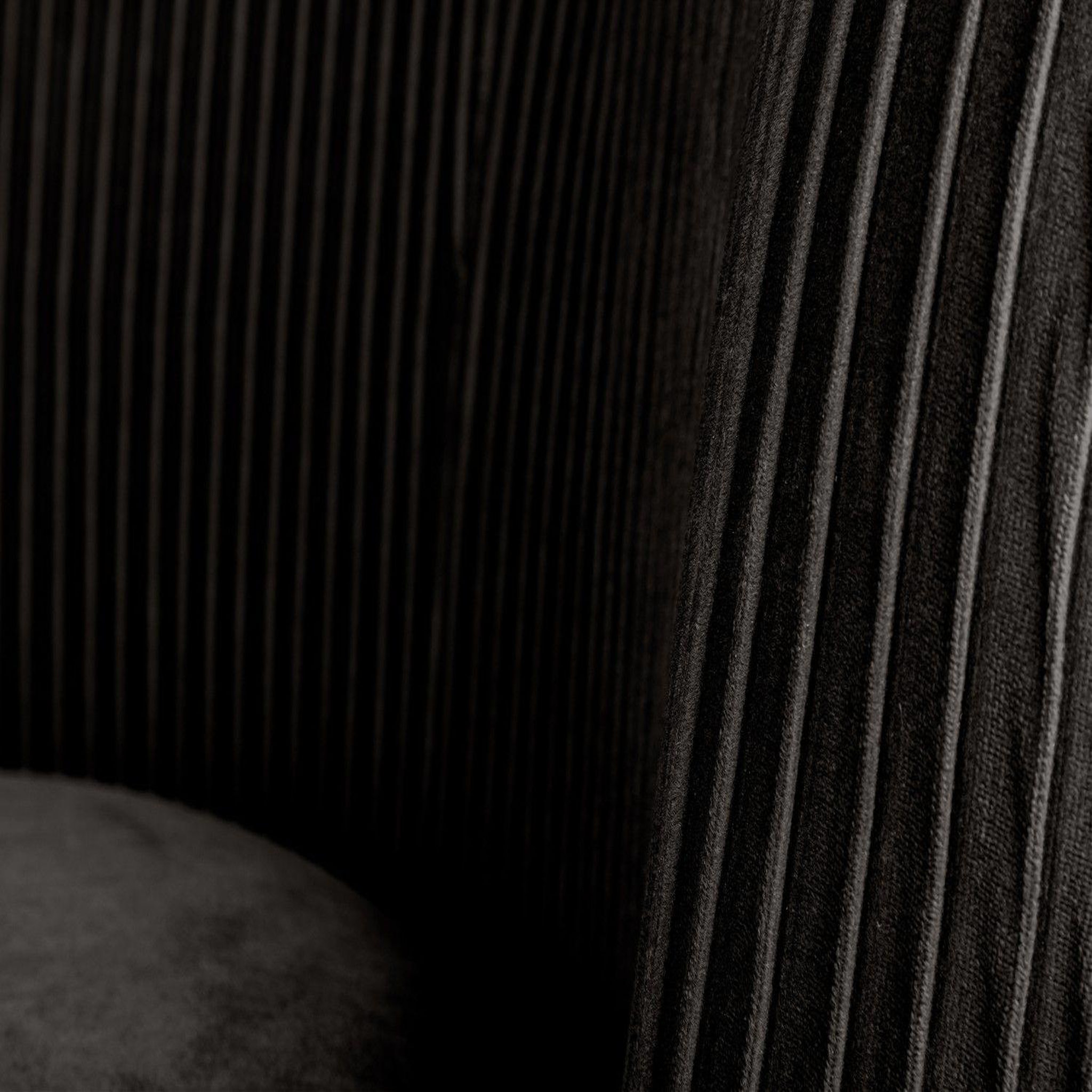Voir la diapositive 5 : Leitmotiv Fauteuil en velours