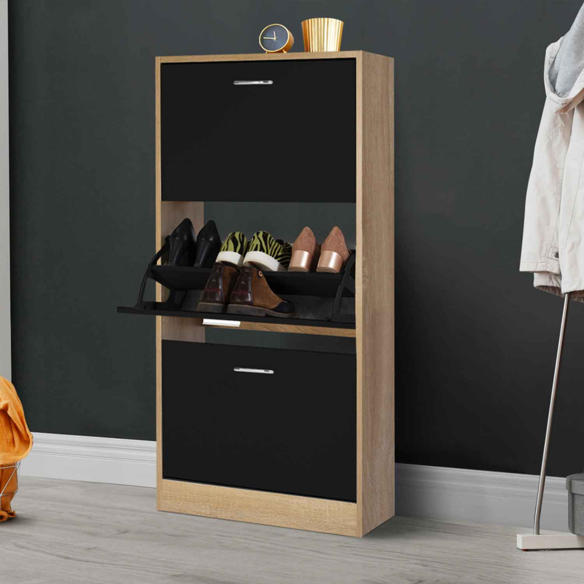 ID MARKET Meuble à chaussures 18 paires KLARK imitation hêtre 3 portes noires