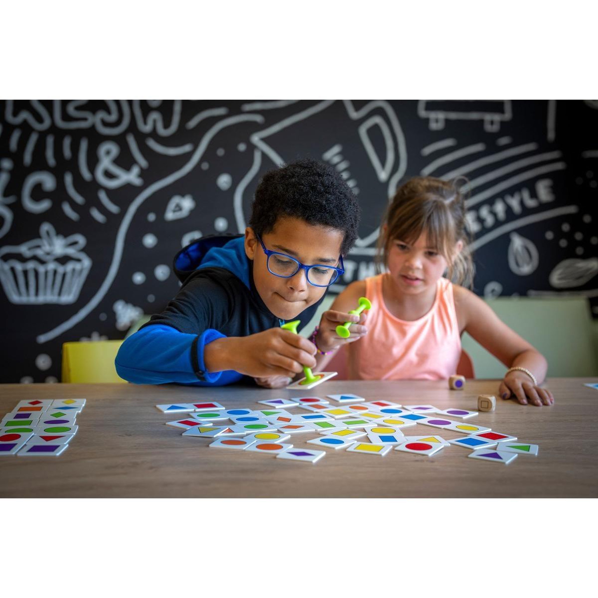 Voir la diapositive 3 : EDUCO Attrapez la forme — jeu éducatif pour la classe