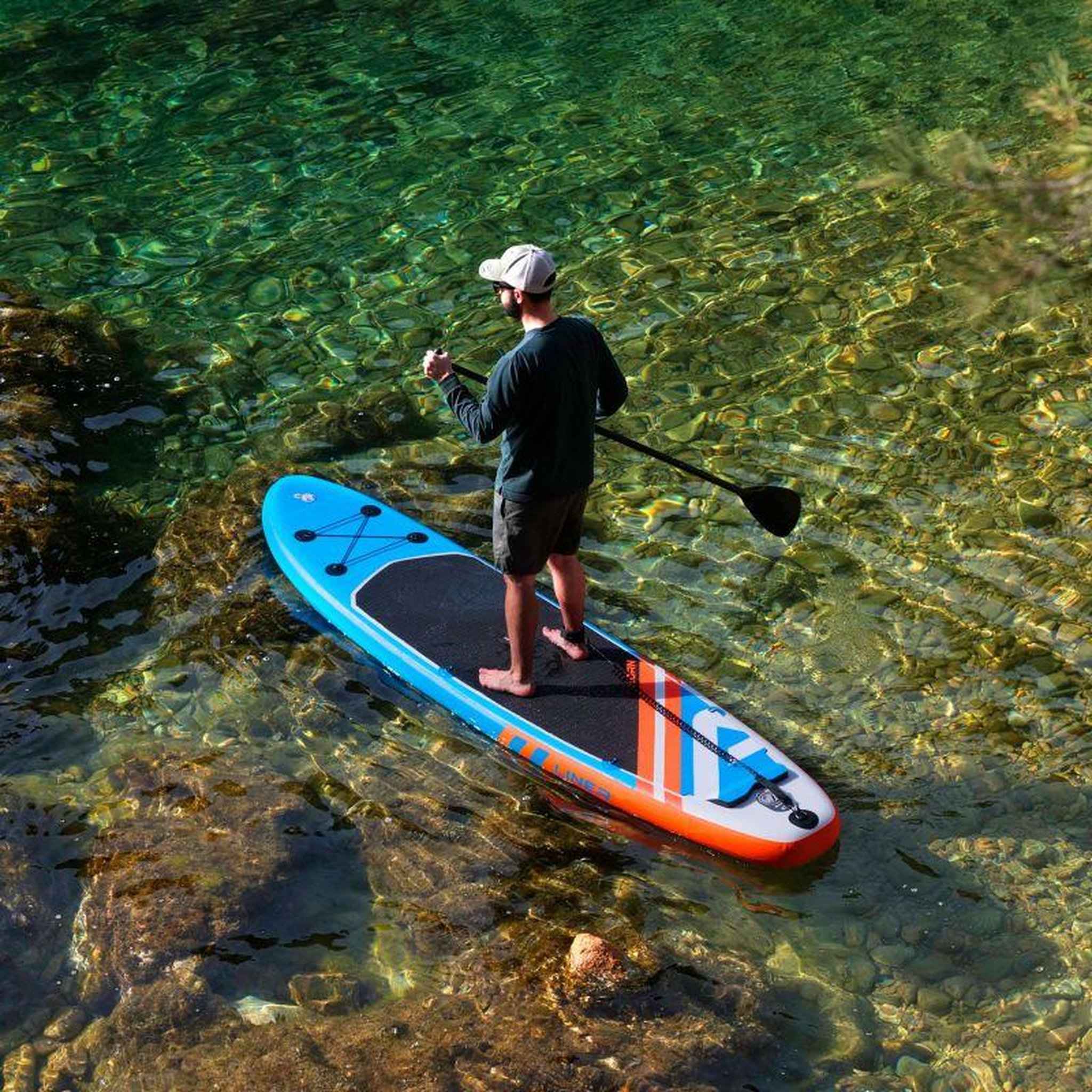 Voir la diapositive 2 : ADRENALIN Paddle Gonflable LINER 10'6 30'' 6''(320x76x15cm) avec Pompe, Pagaie, Leash et Sac de transport