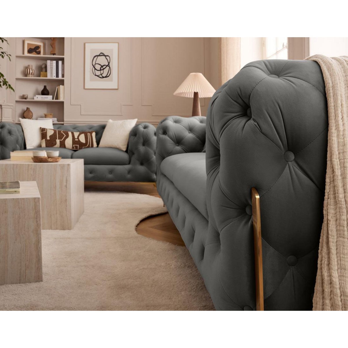 LISA DESIGN Camden - canapé 2 places chesterfield en velours - pieds en métal doré