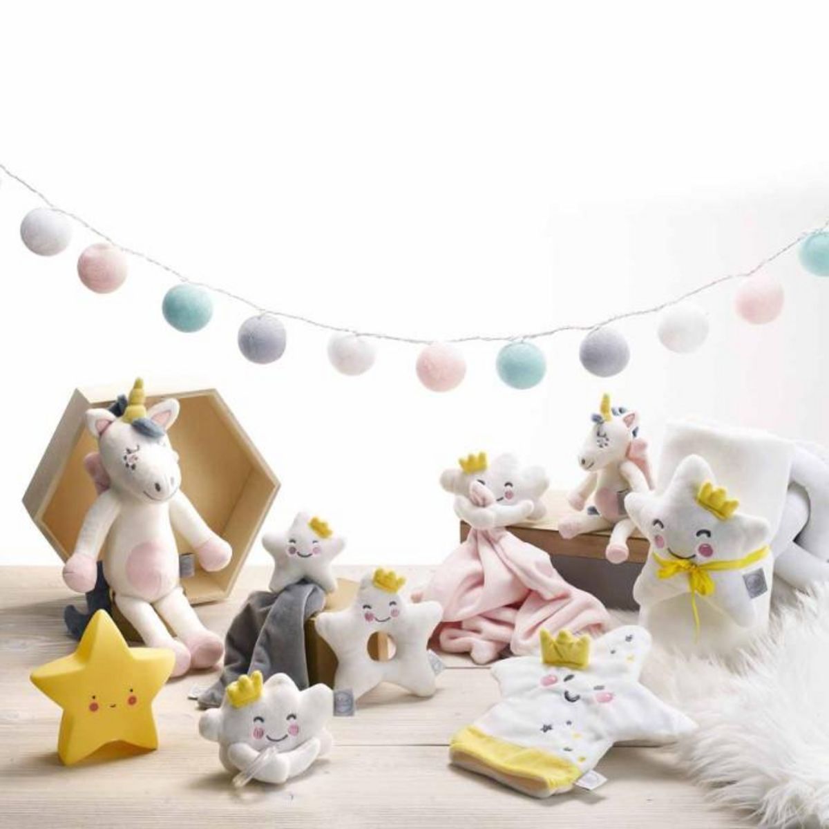 Paris Prix Peluche pour Bébé  Anémone la Licorne  24cm Rose