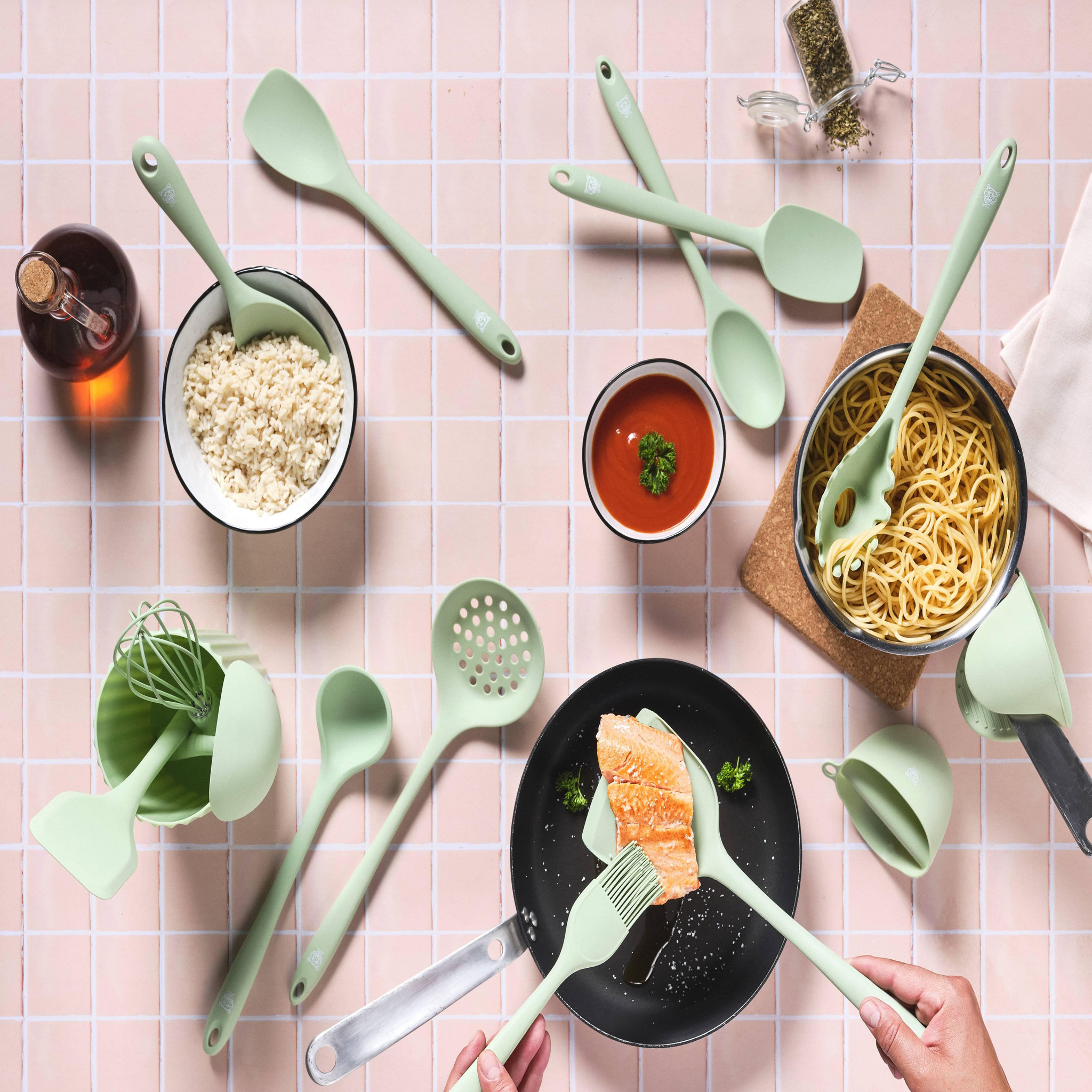 Voir la diapositive 6 : BJORN Couverts à salade en silicone IVAR