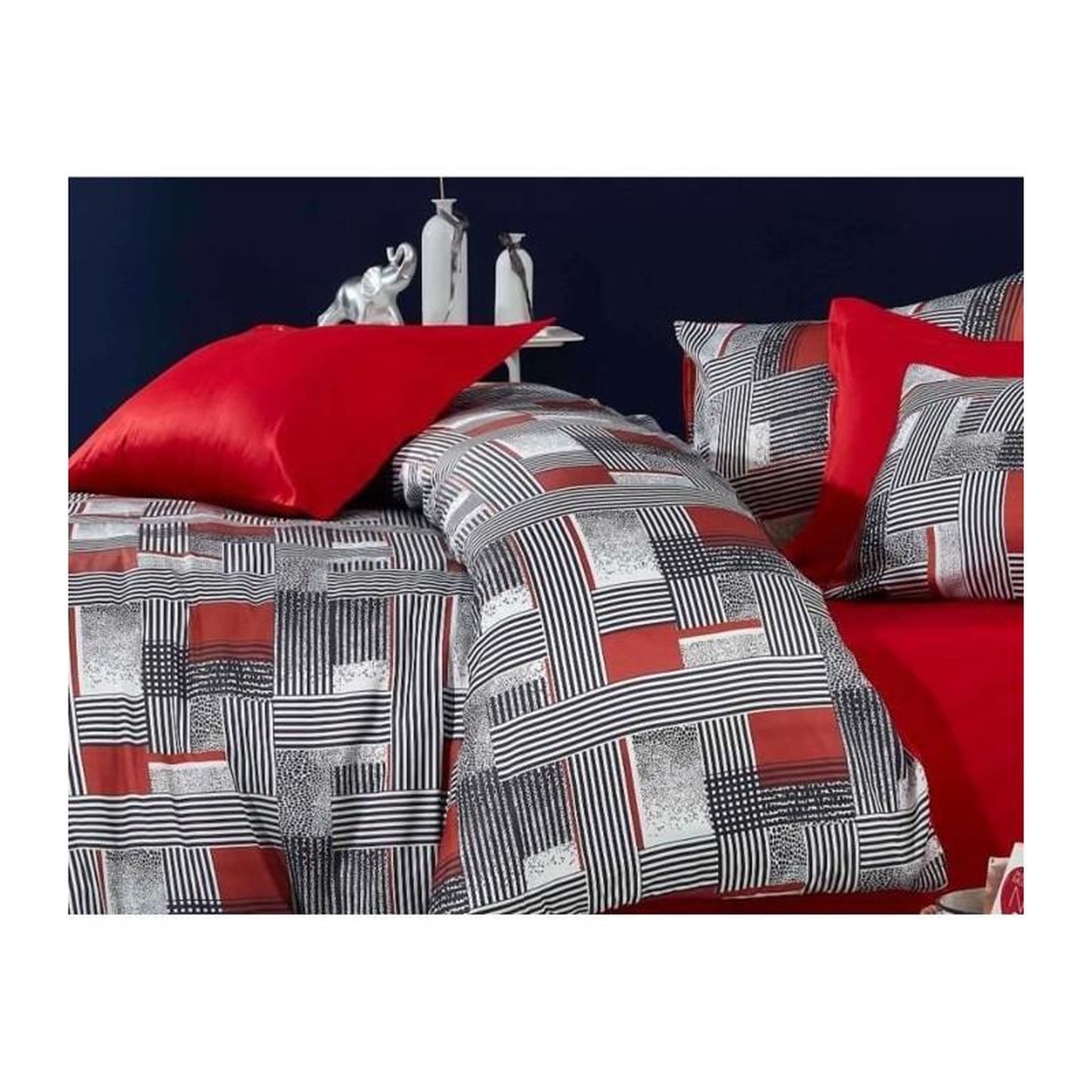 Voir la diapositive 4 : GENERIQUE Parure de lit - 1 housse de couette 220 x 240 cm + 2 taies d'oreiller 60 x 60 cm - 100 % polyester microsatin - Gris