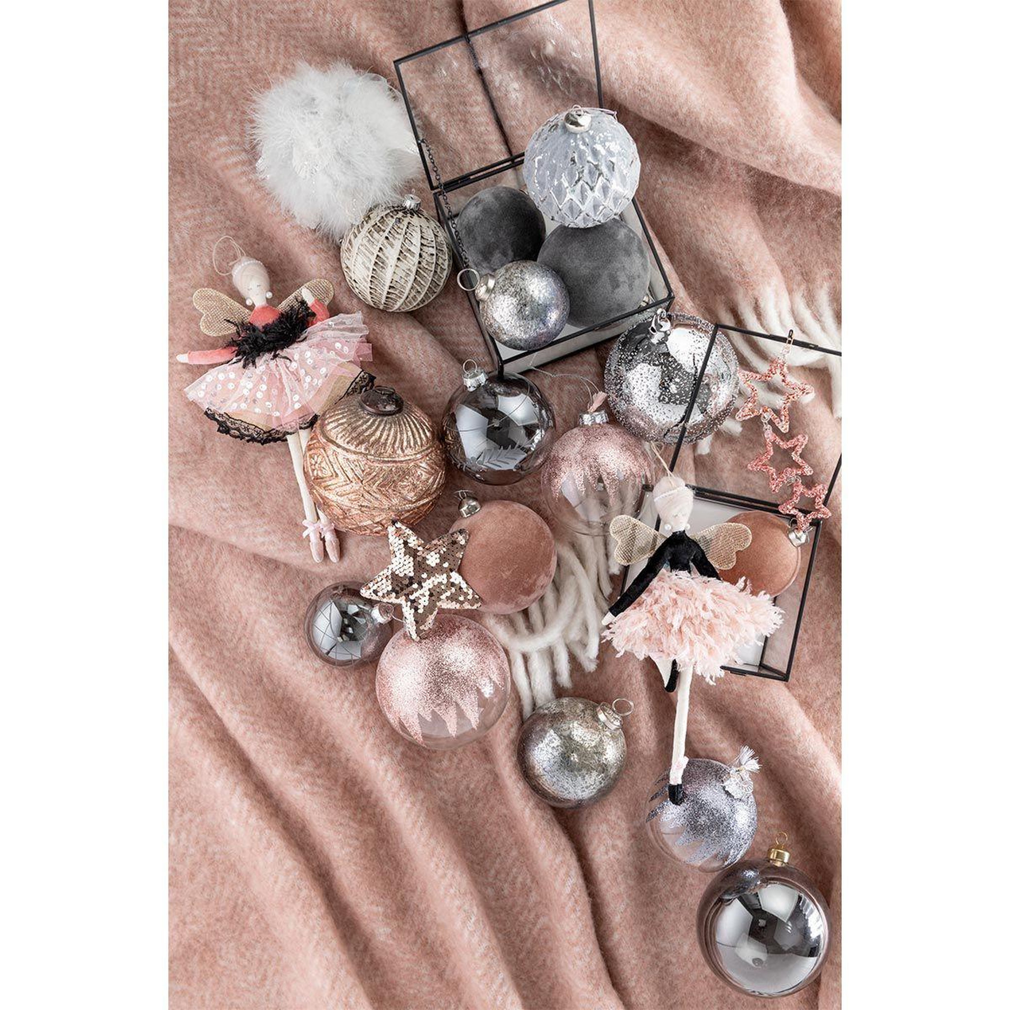 Voir la diapositive 2 : J-LINE Lot de 4 boules de noël  paillettes  12cm gris
